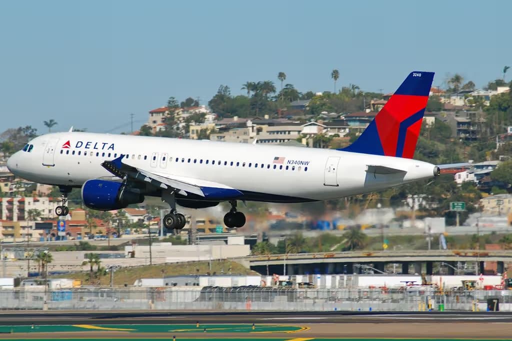 N340NW — Airbus at San Diego International Airport