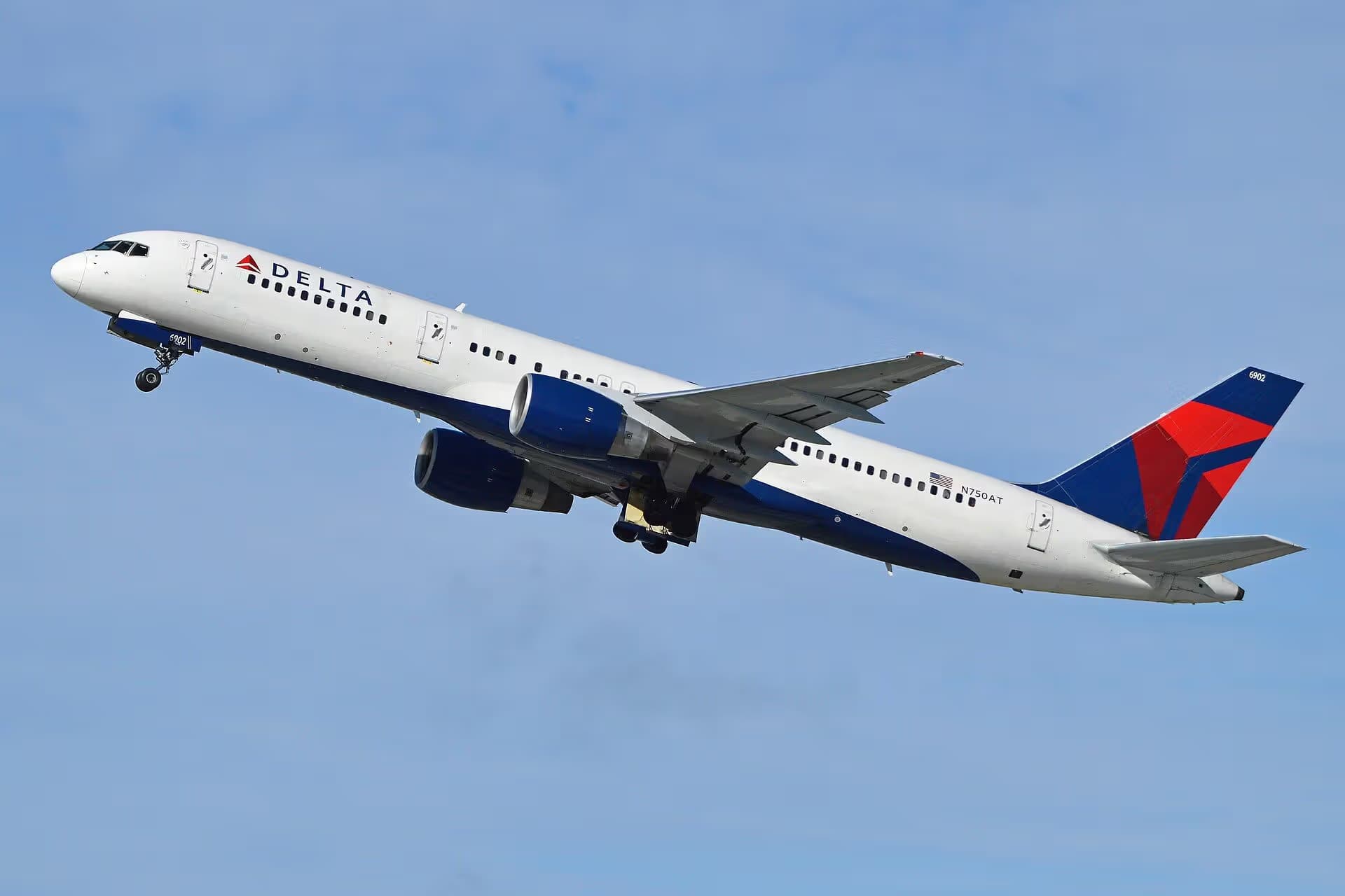 N750AT — Boeing