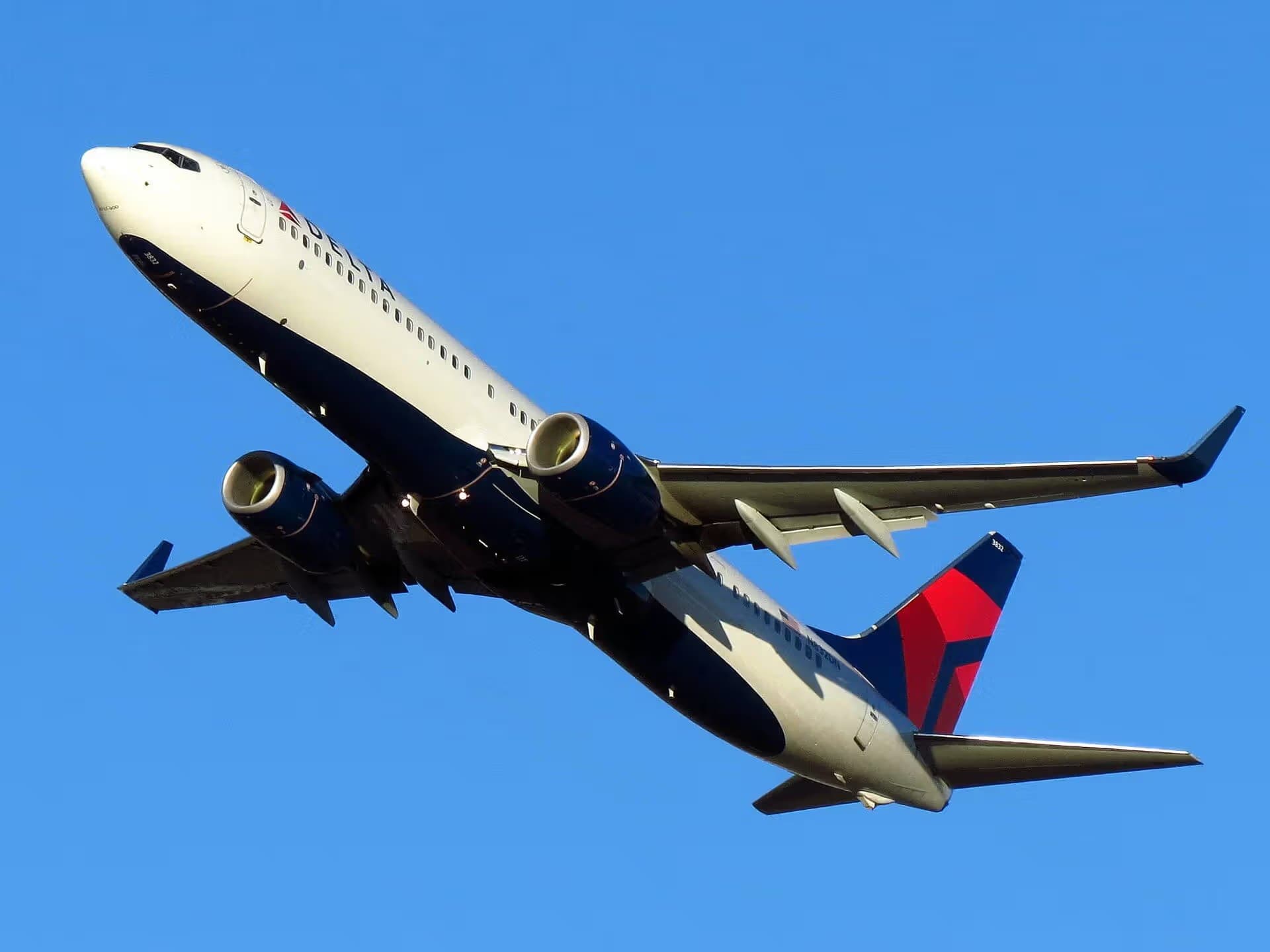 N832DN — Boeing