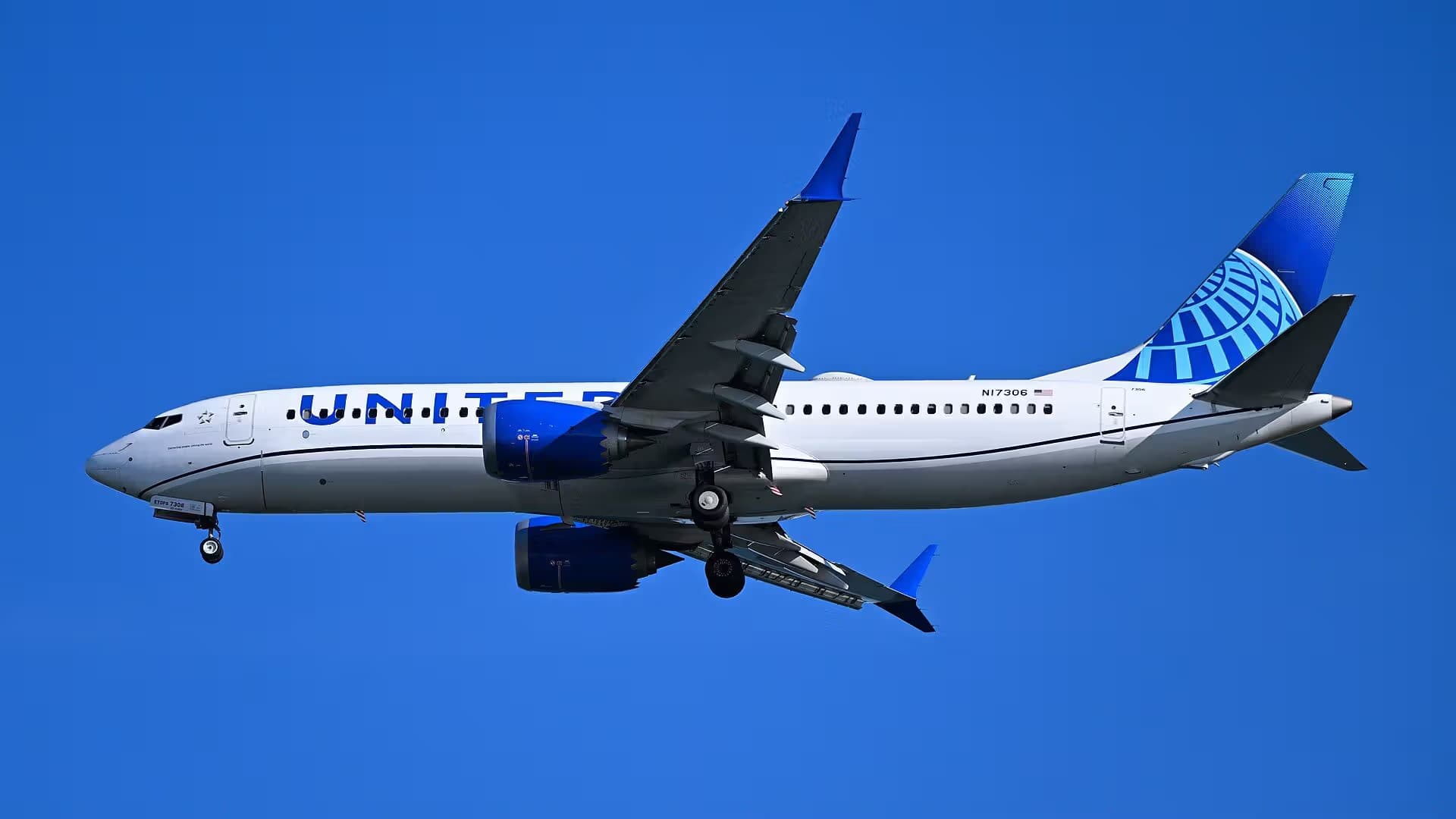 N17306 — Boeing