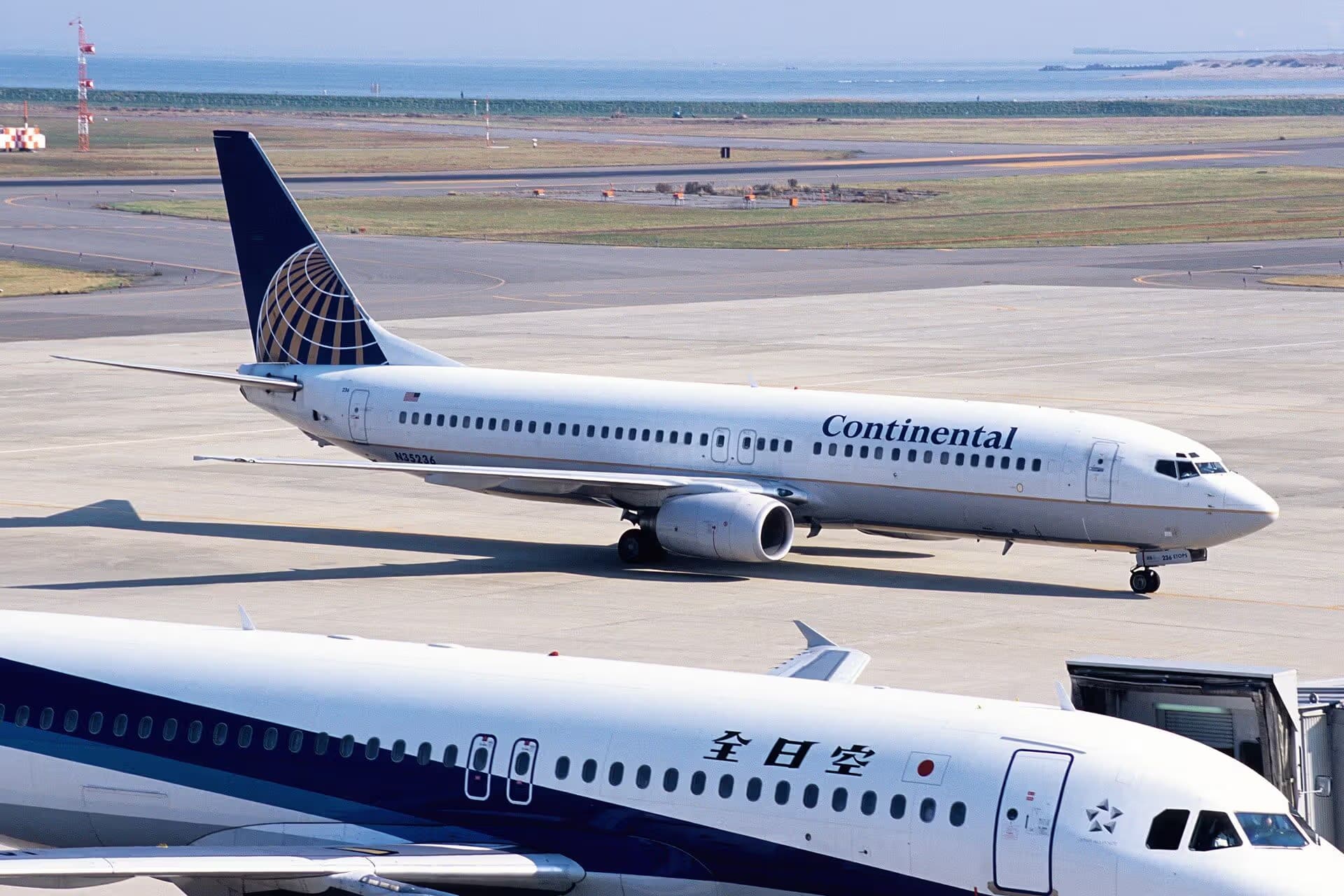 N35236 — Boeing
