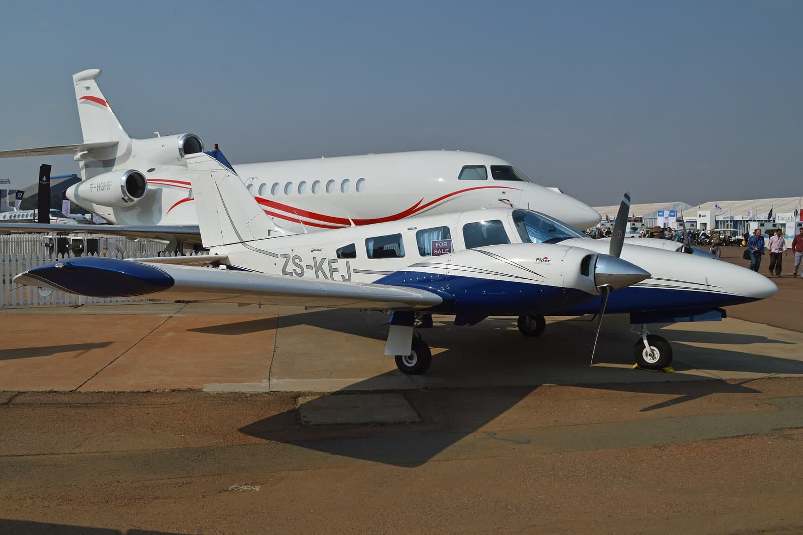 ZS-KFJ — Piper
