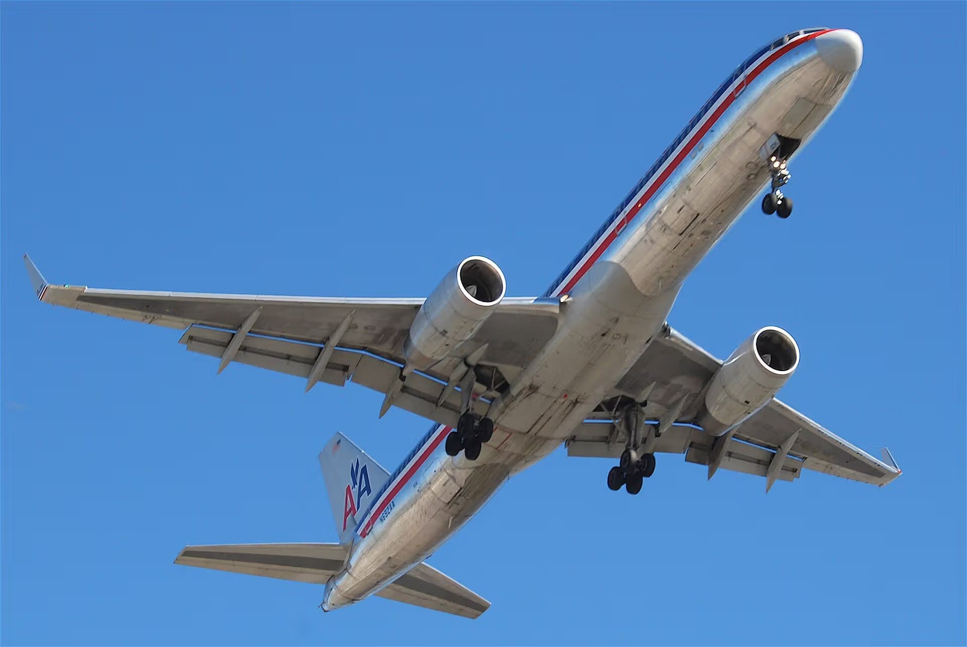 N692AA — Boeing