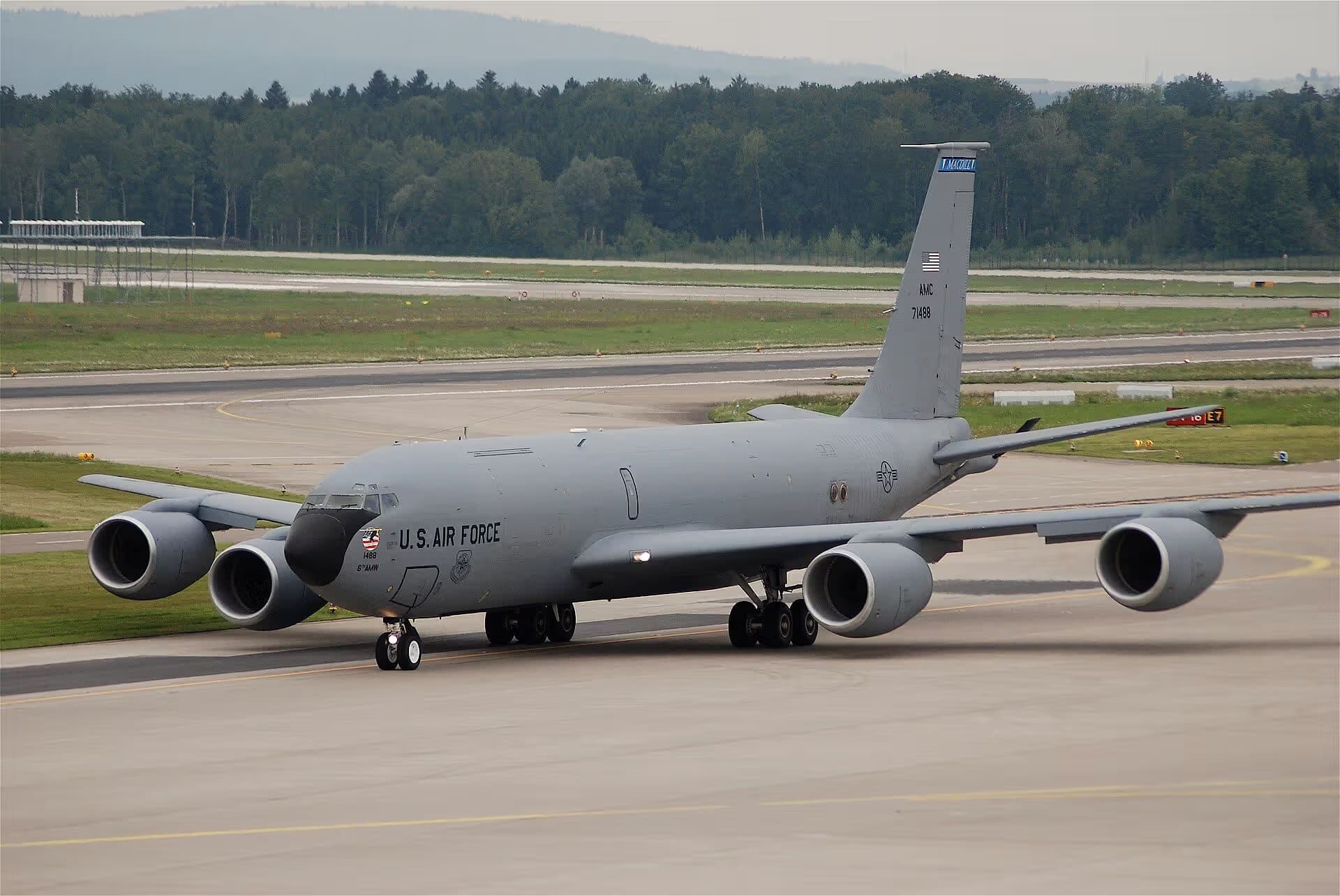 Unidentified — Boeing