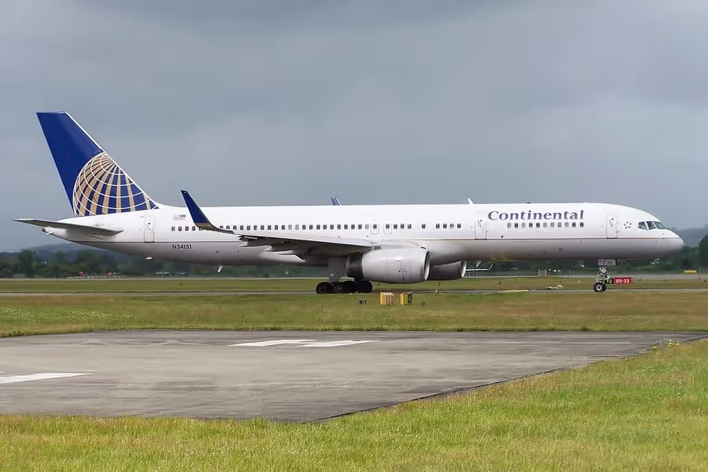 N34131 — Twin-engine aircraft