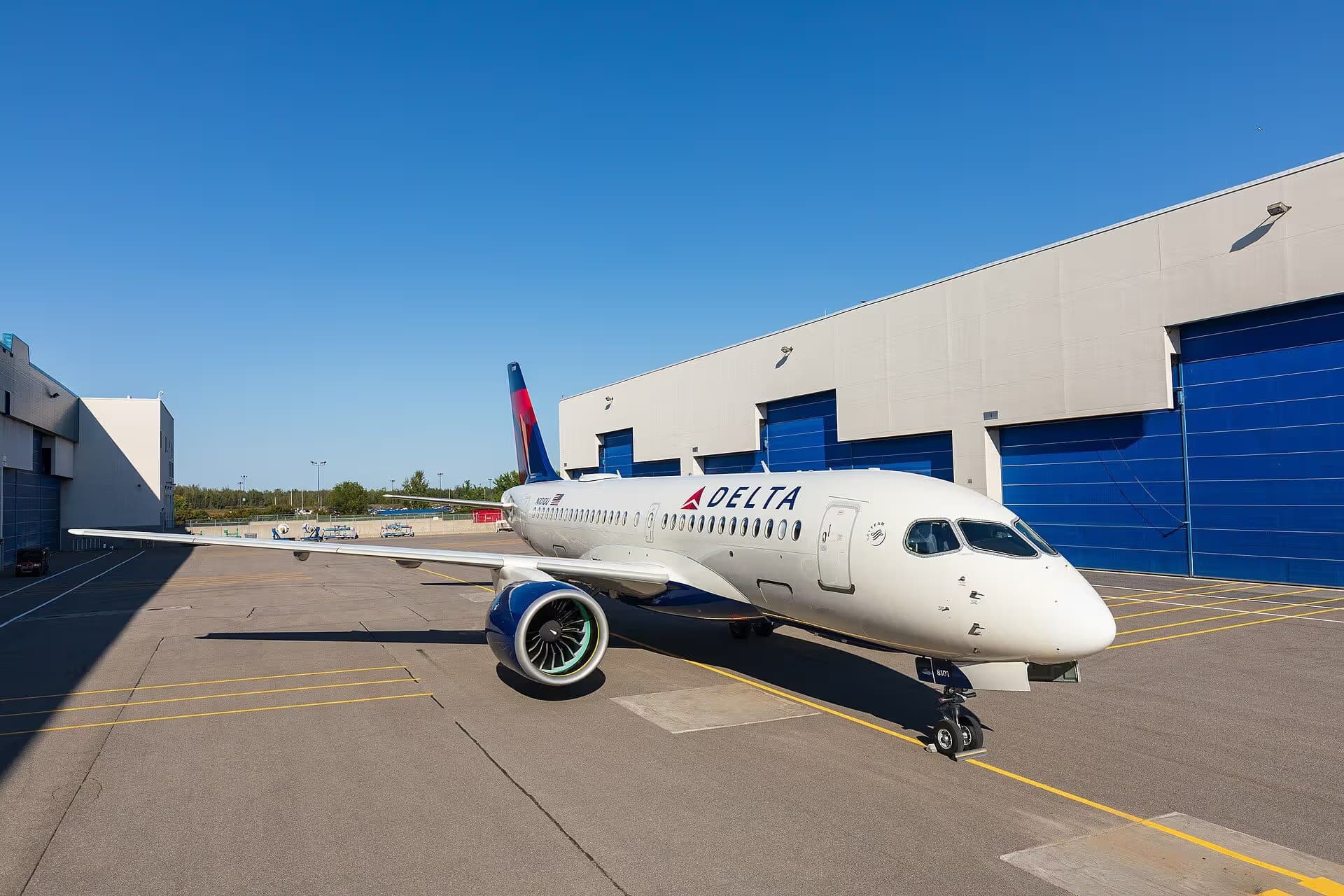 N101DU — Airbus