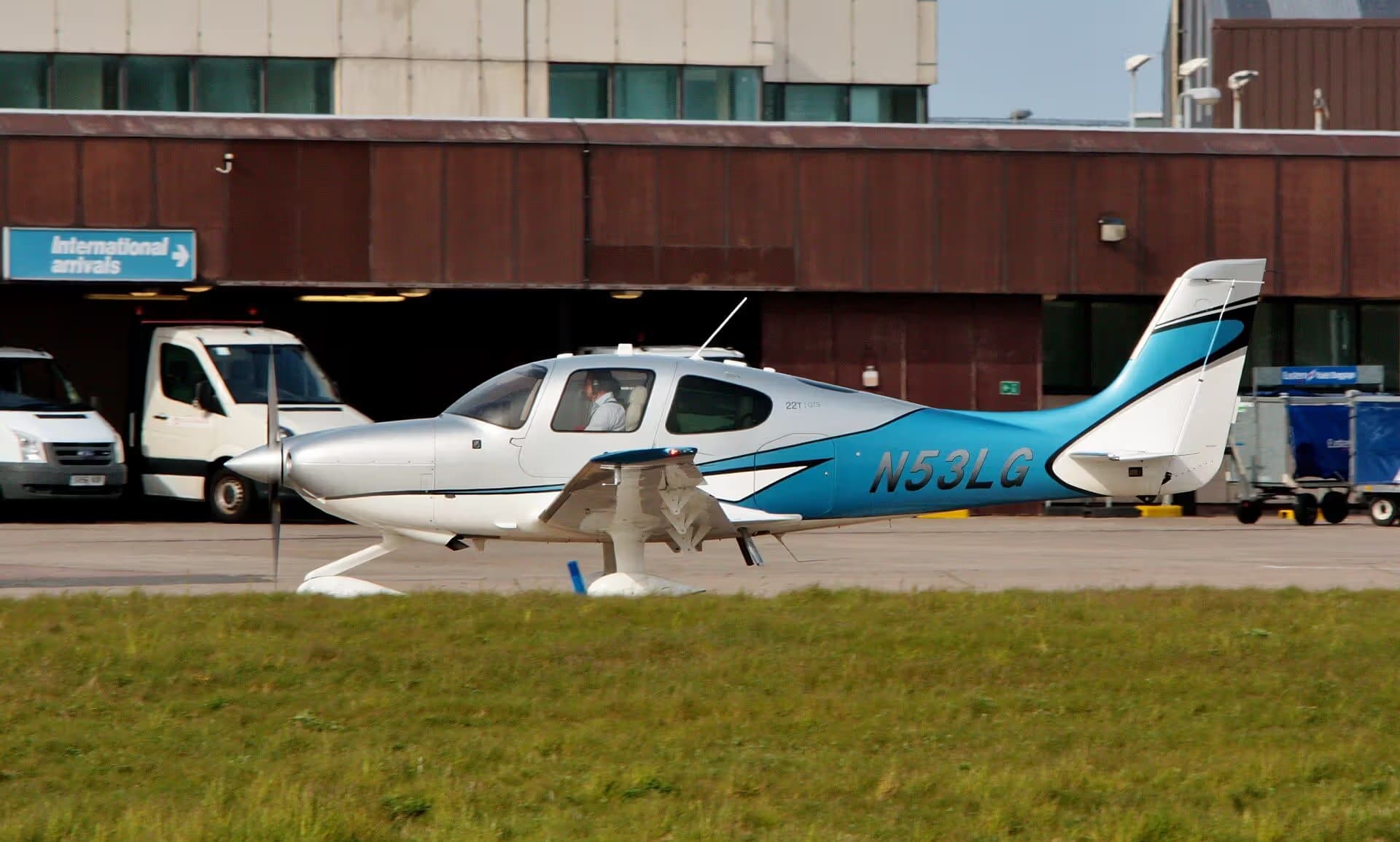 N53LG — Cirrus