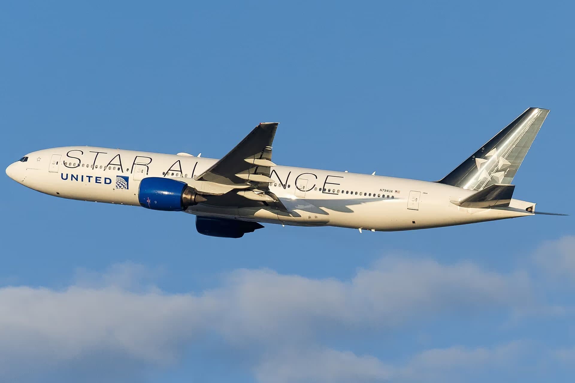 N794UA — Boeing