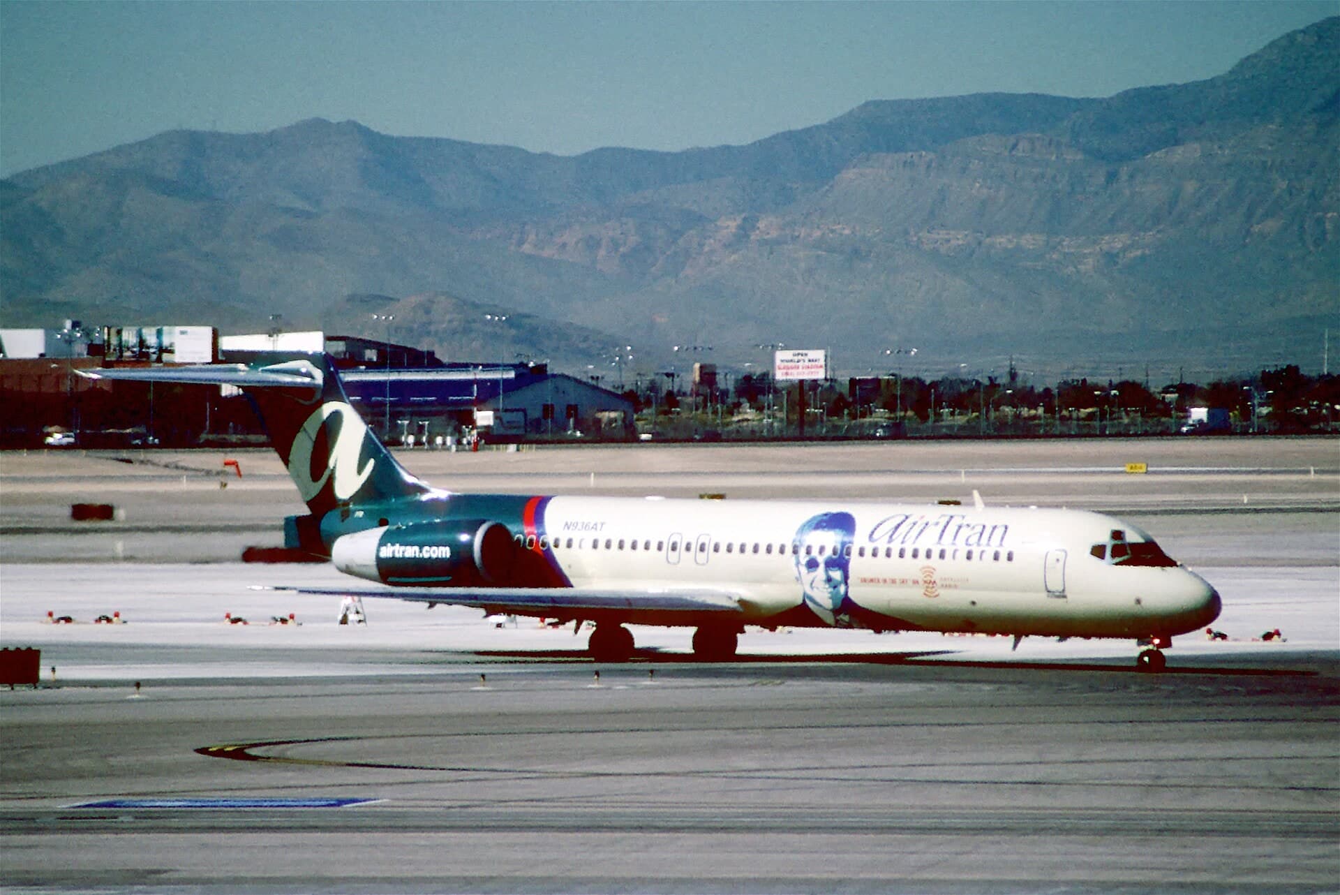 N936AT — Boeing