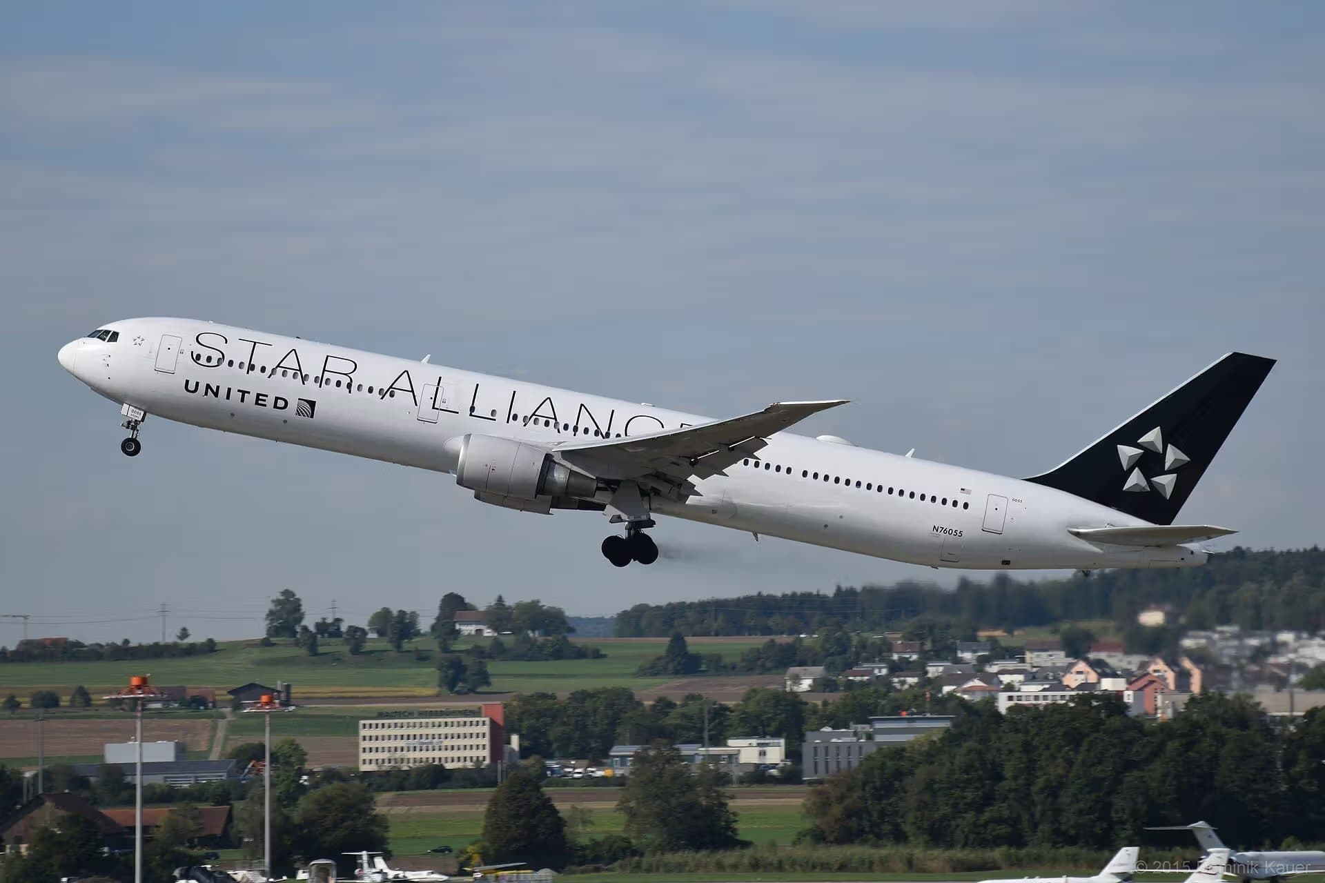 N76055 — Boeing