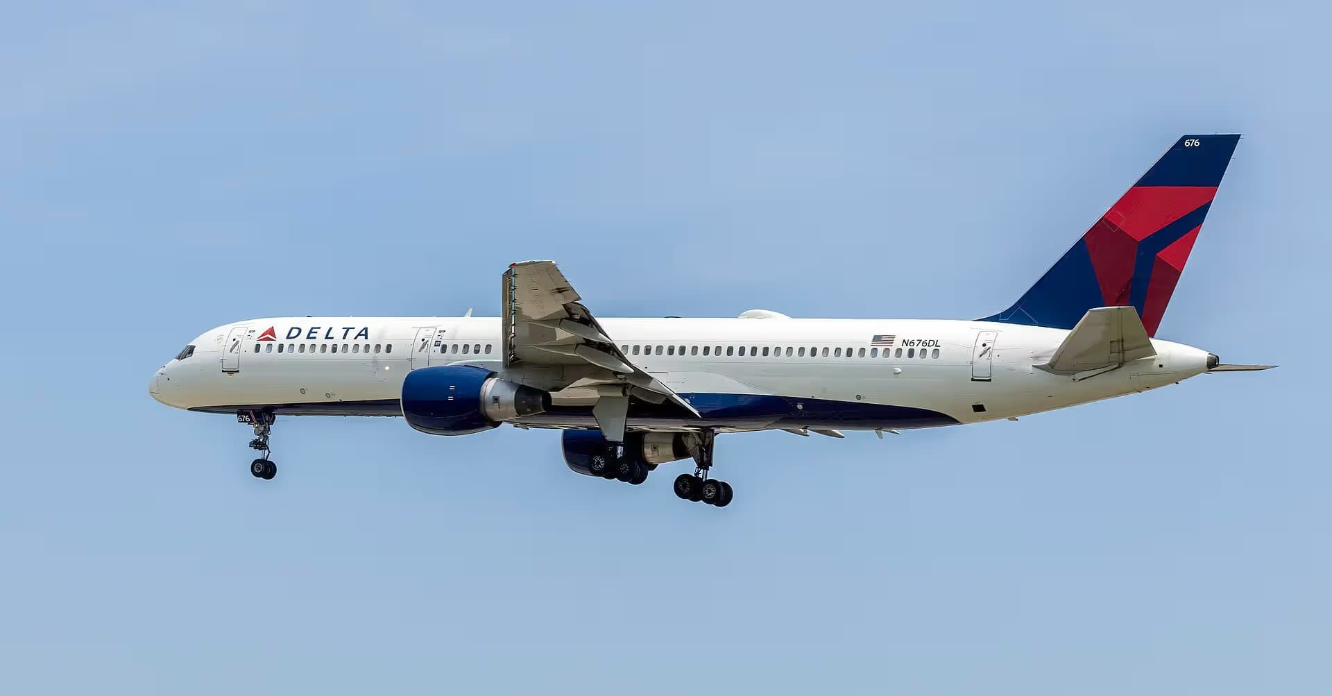 N676DL — Boeing