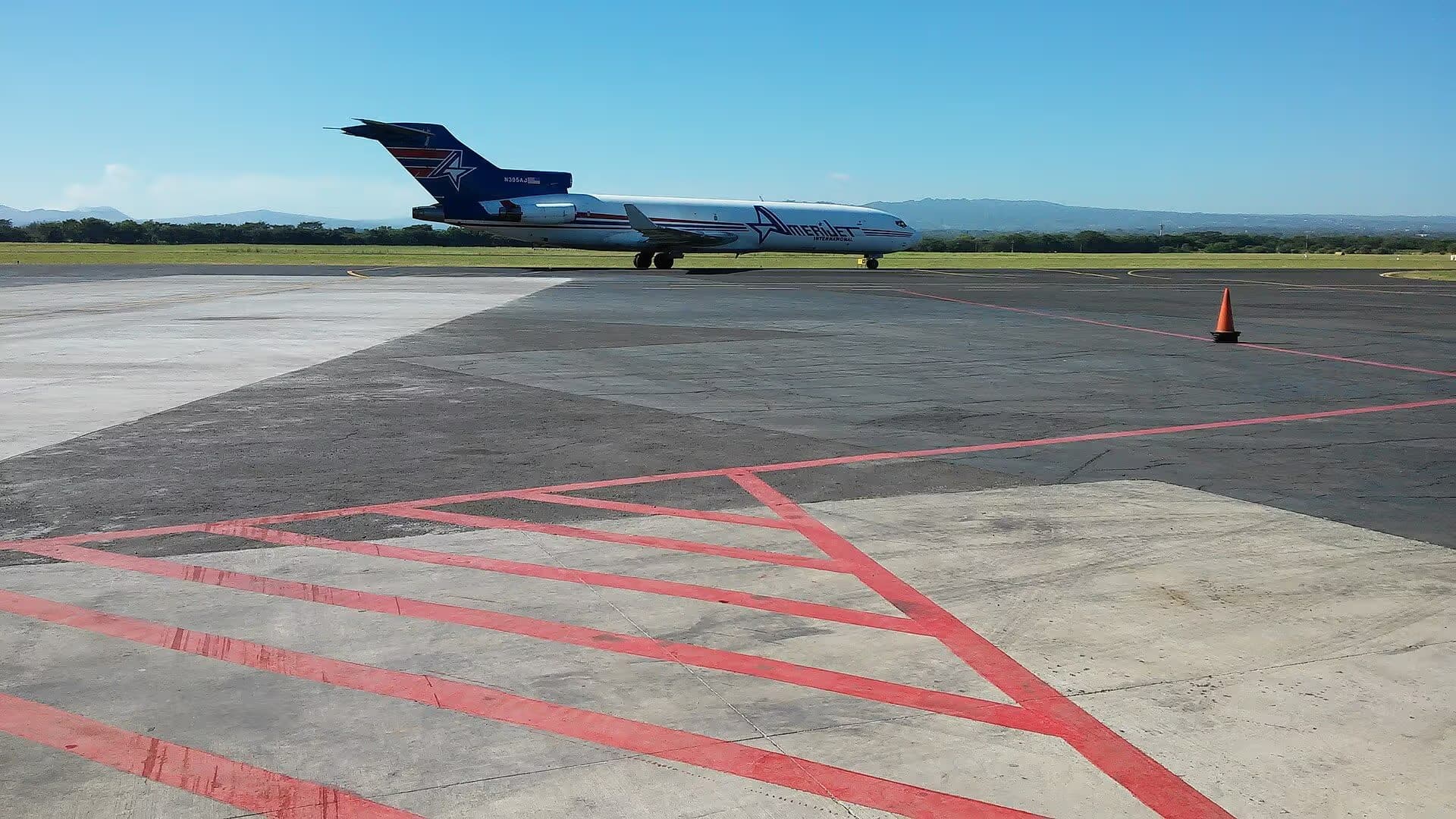 N395AJ — Boeing