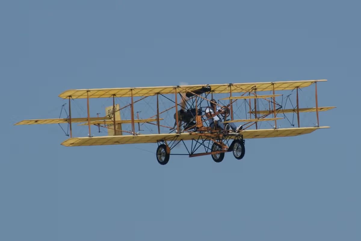Unidentified — Aircraft