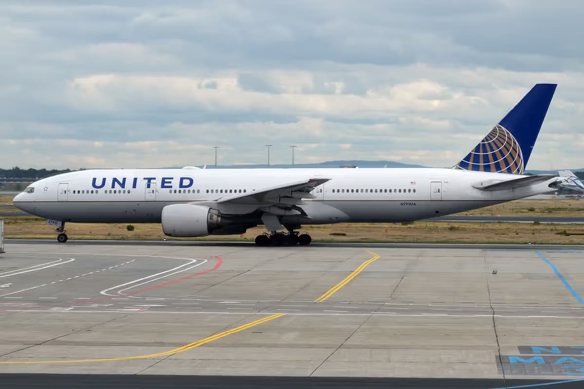 N793UA — Boeing
