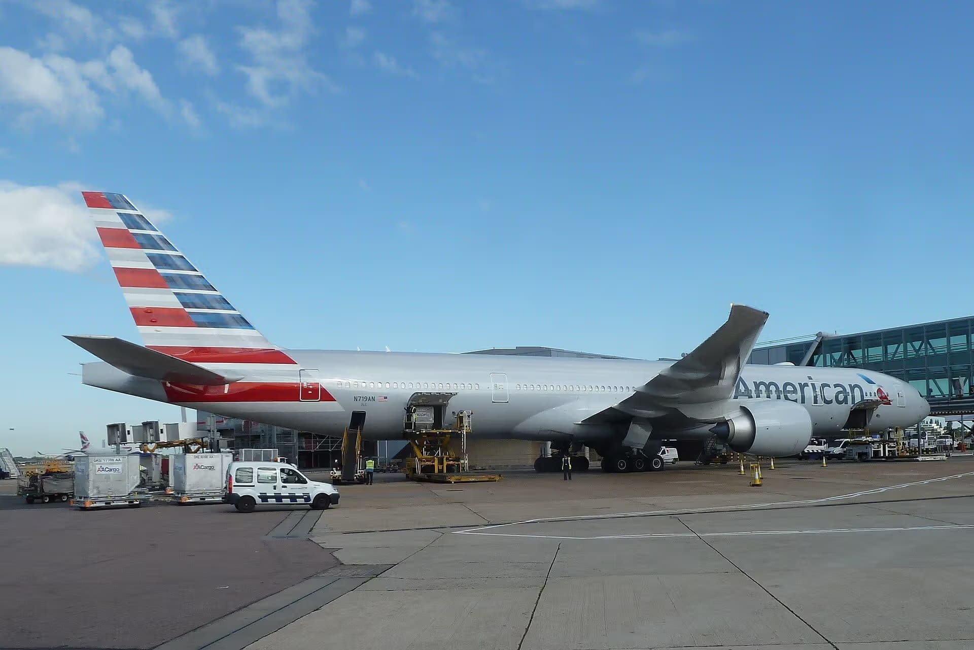 N719AN — Twin-engine aircraft