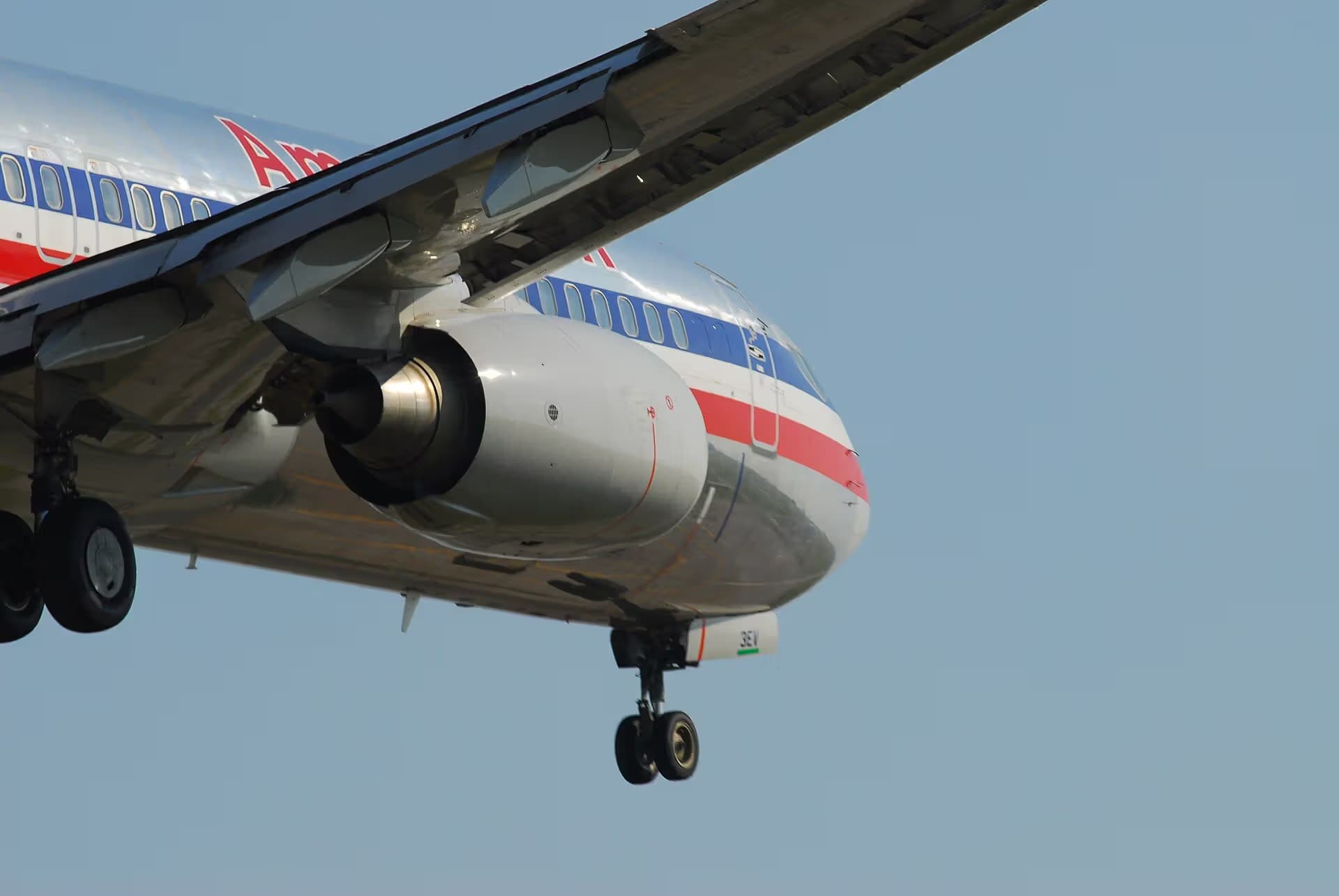 N819NN — Twin-engine aircraft