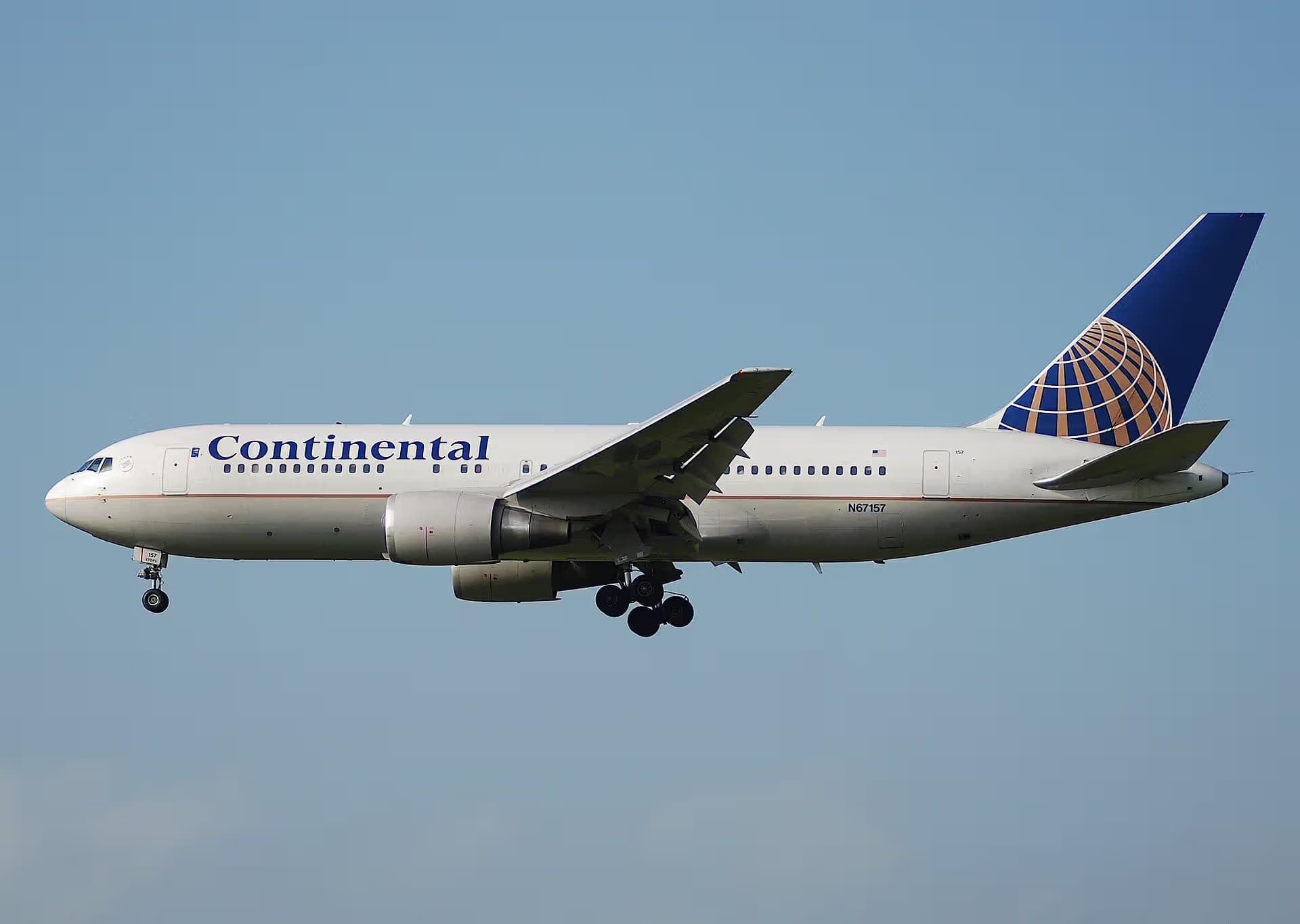 N67157 — Twin-engine aircraft