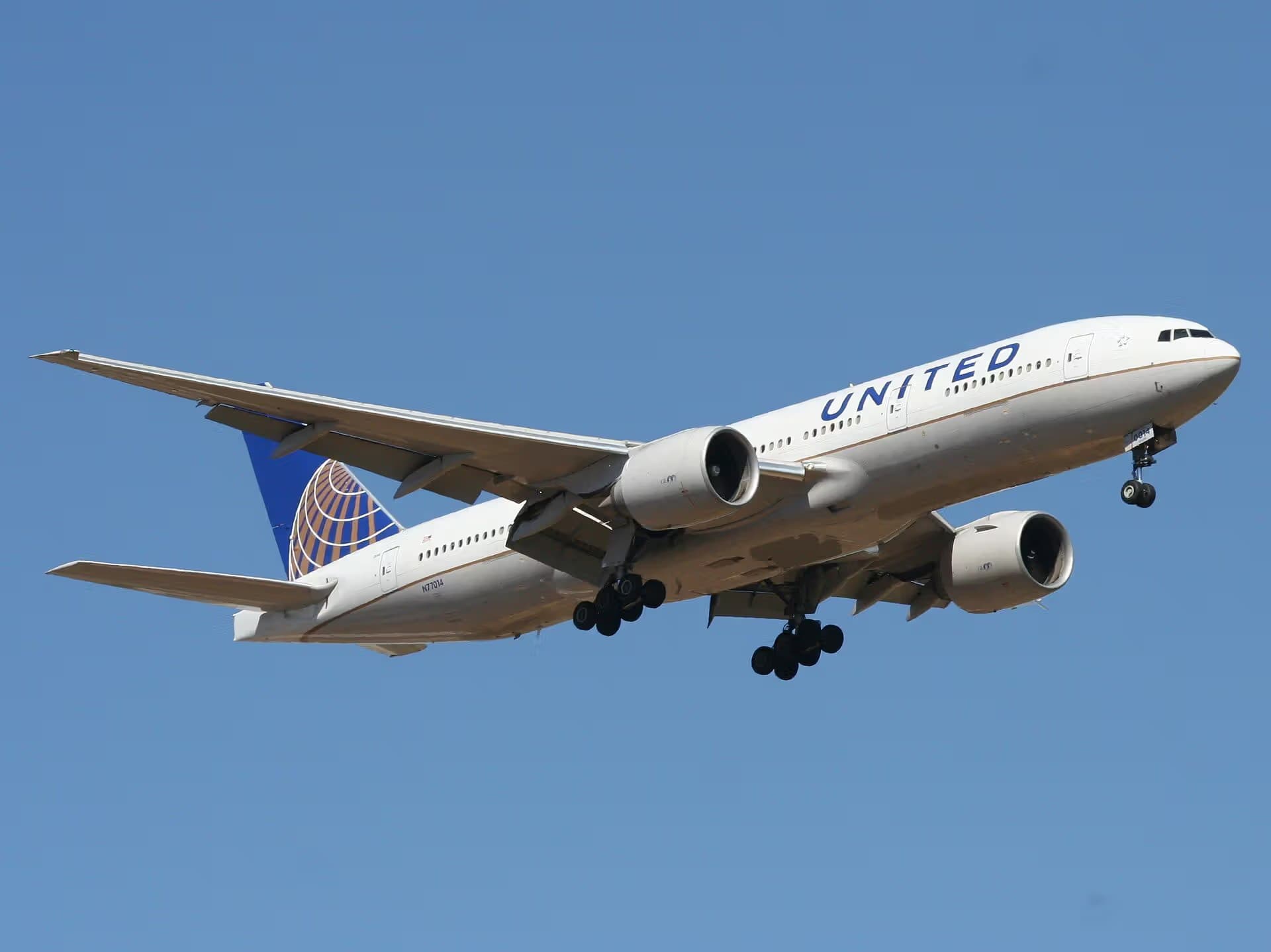 N77014 — Boeing