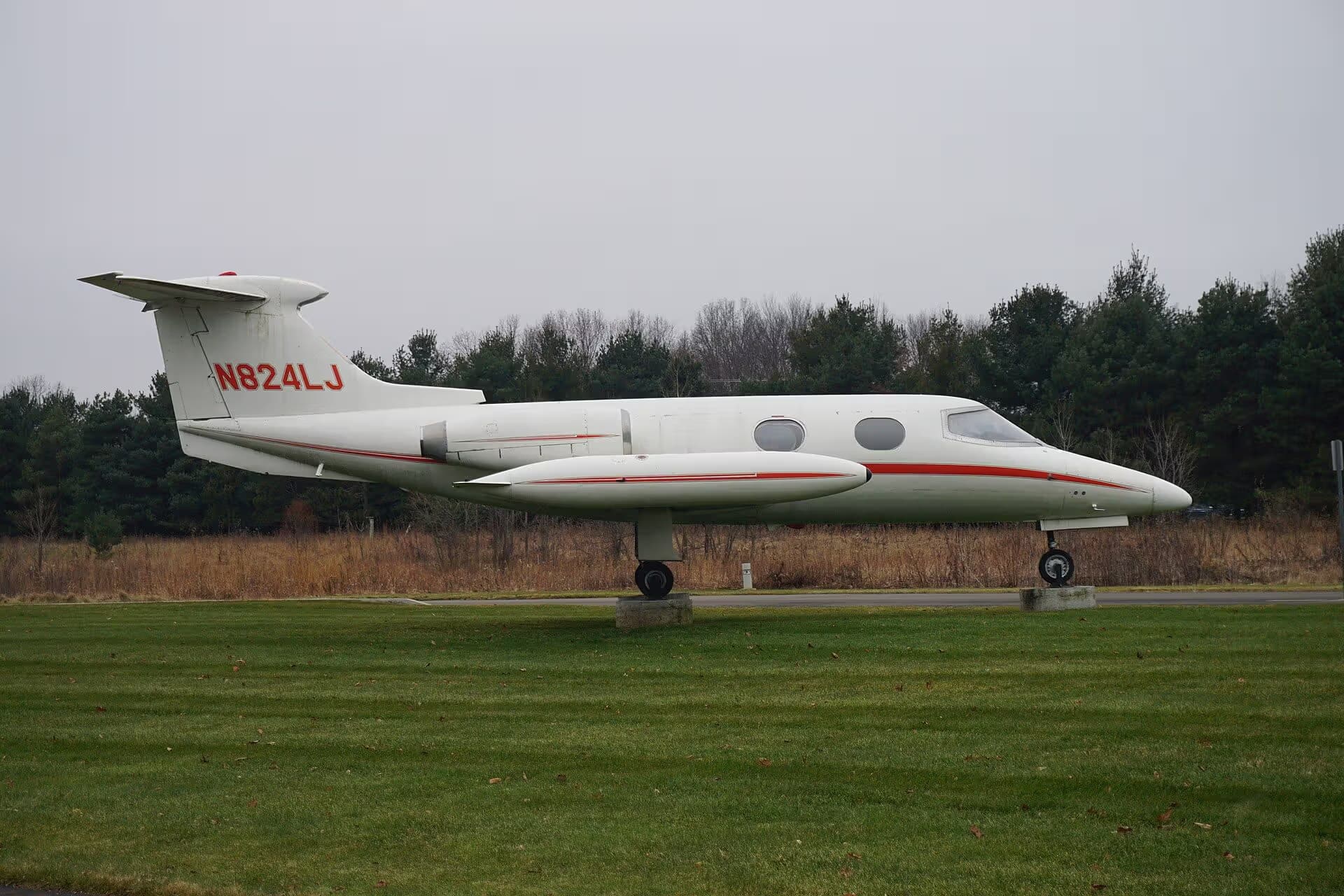 N824LJ — Business jet