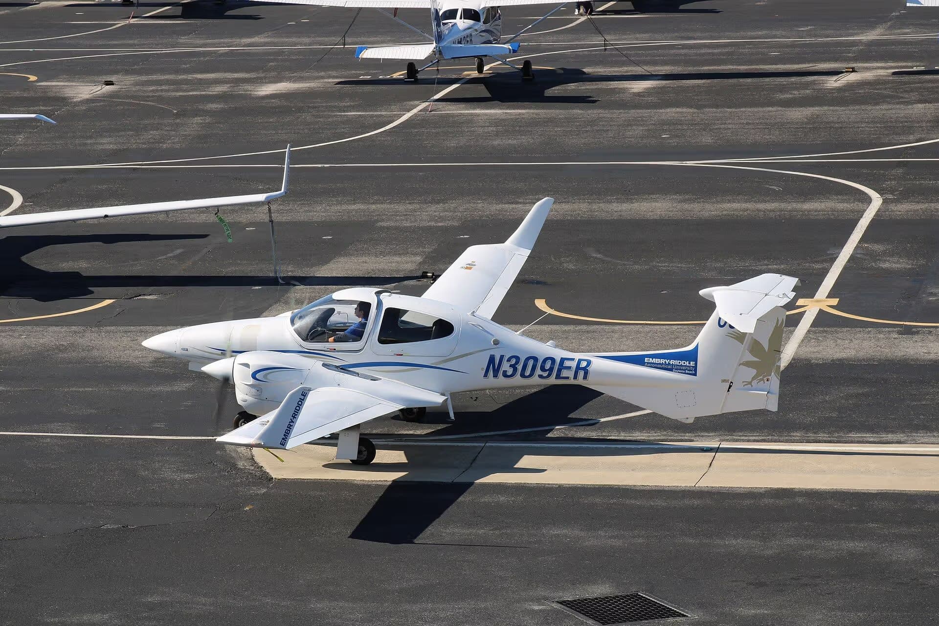 N309ER — Diamond