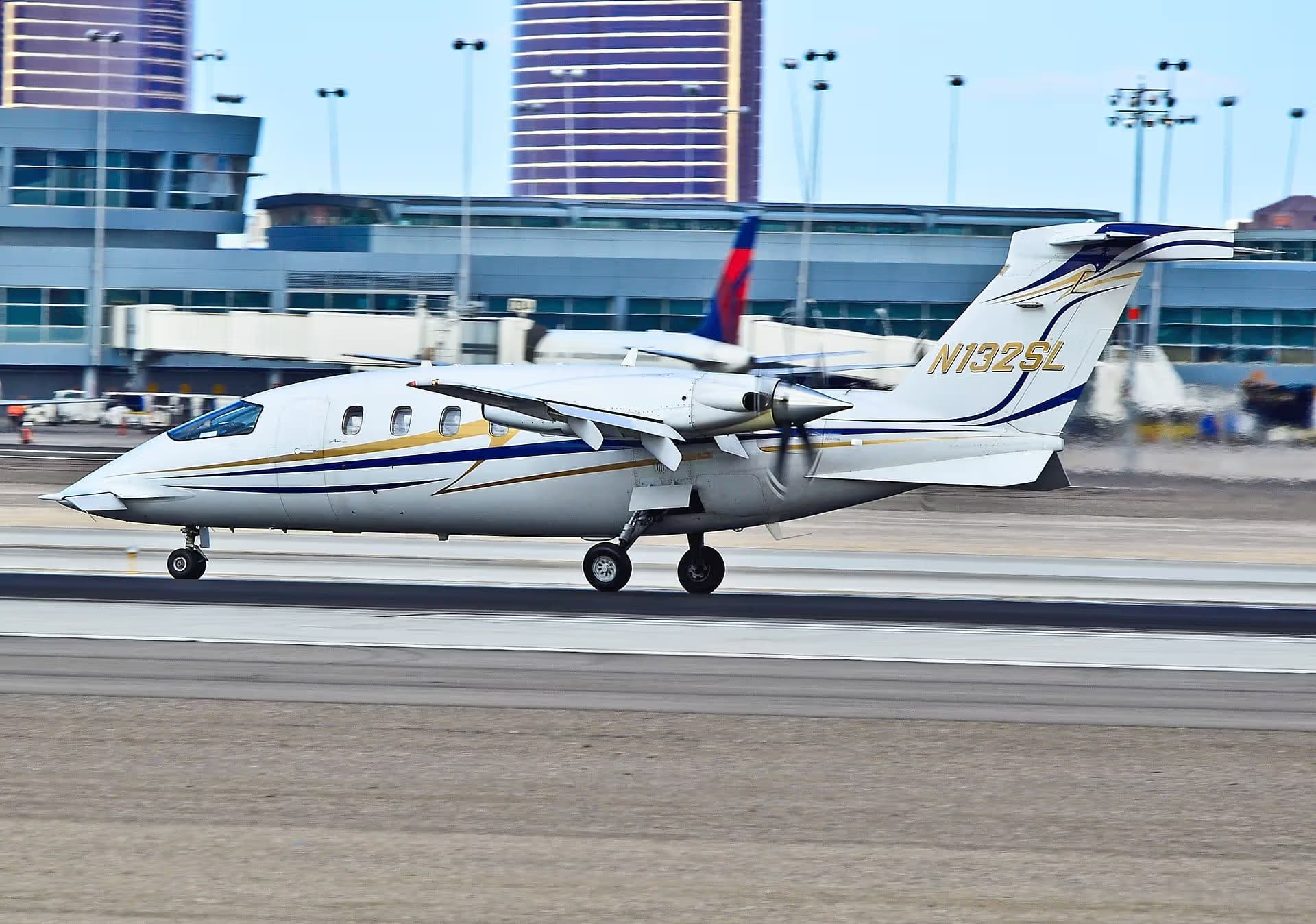 N132SL — Aircraft