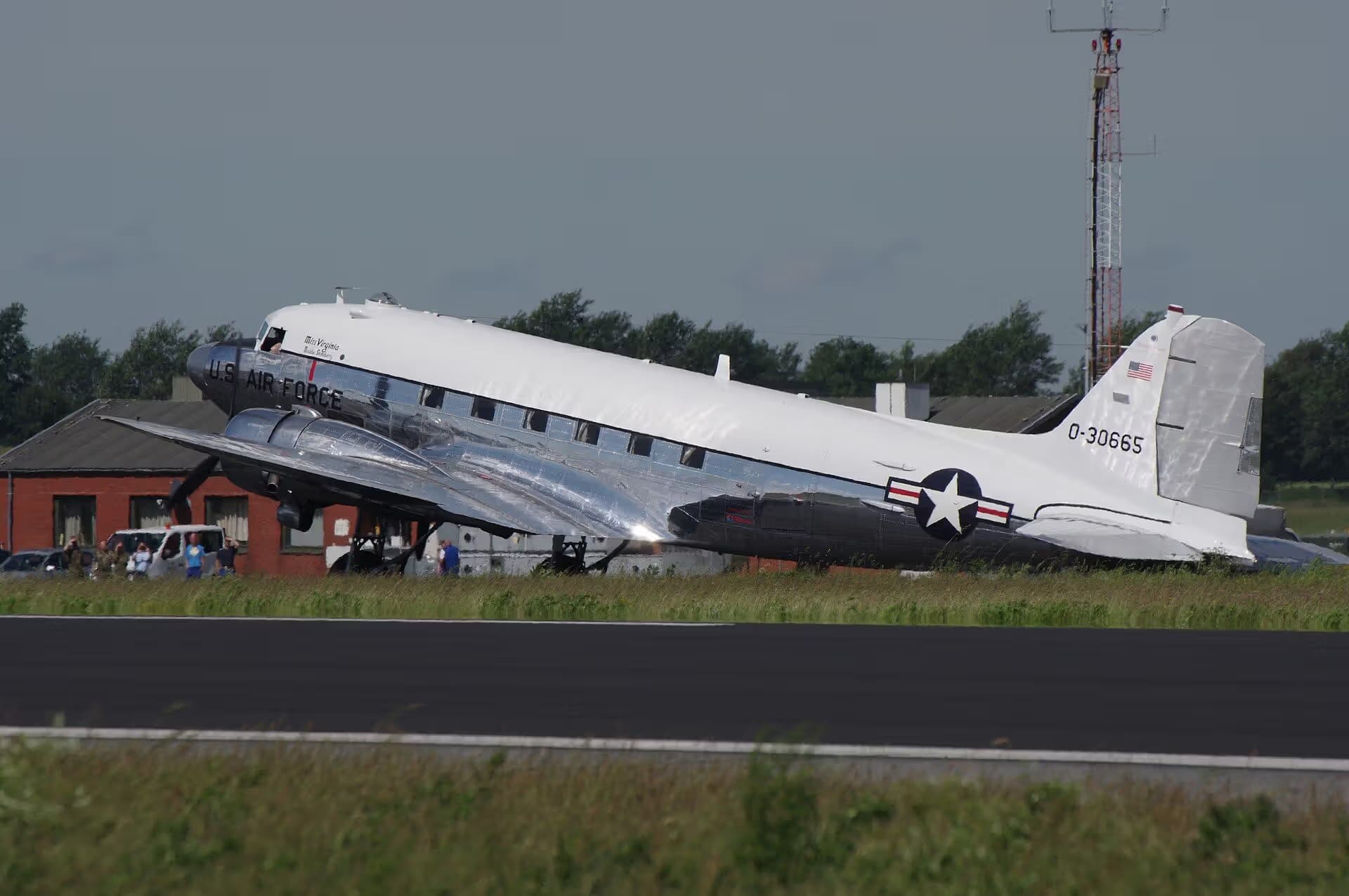 N47E — Douglas