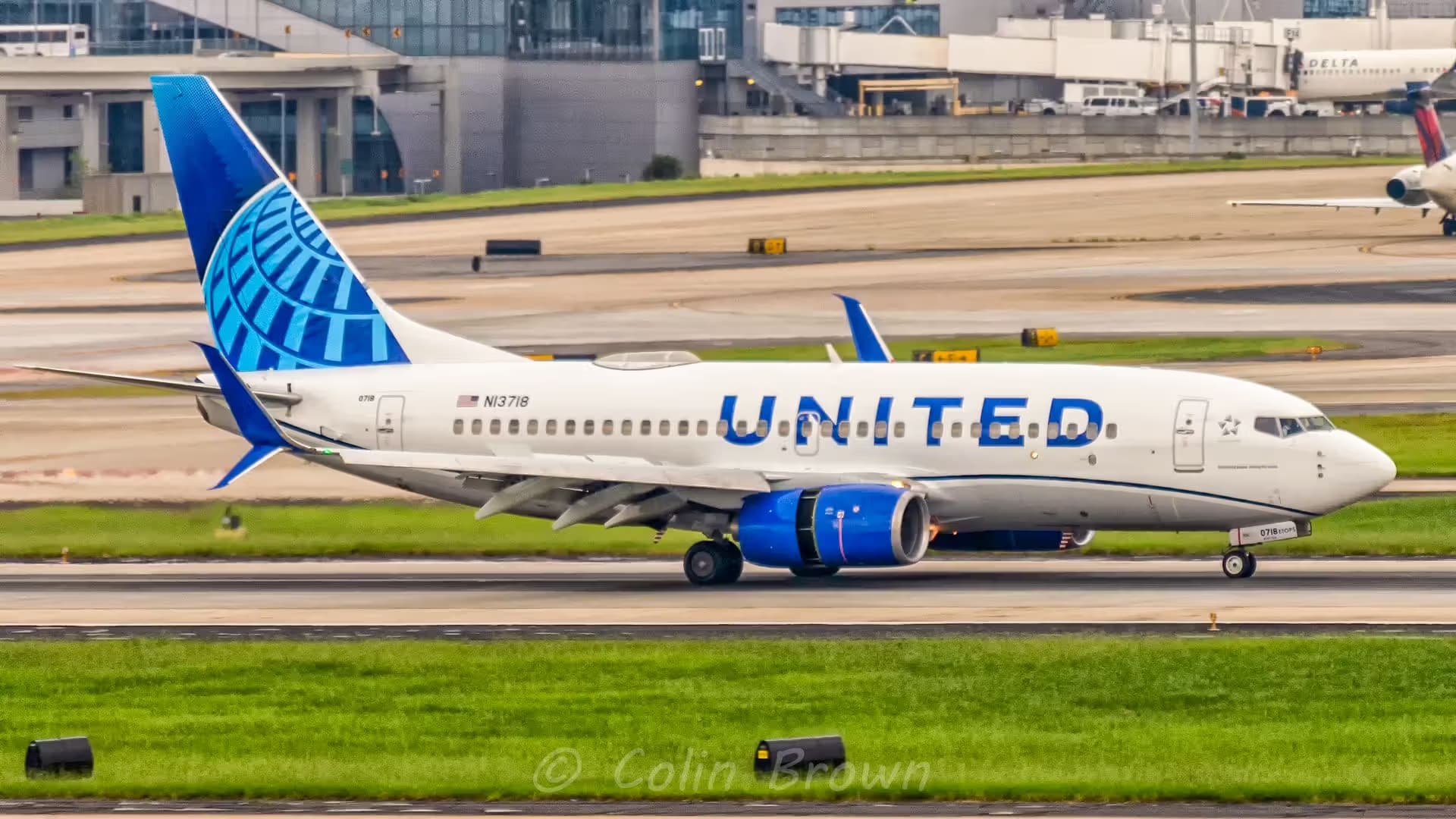 N13718 — Boeing