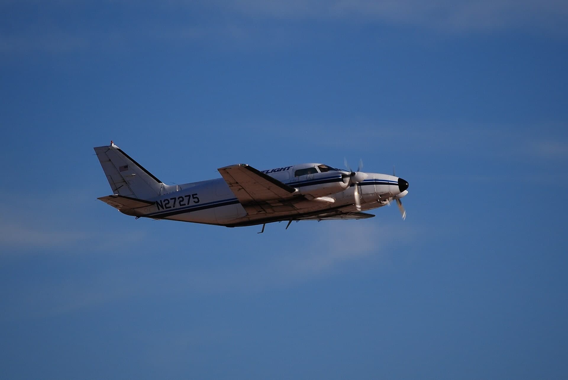 N27275 — Twin-engine aircraft