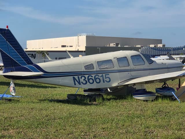 N36615 - Piper PA-32-300