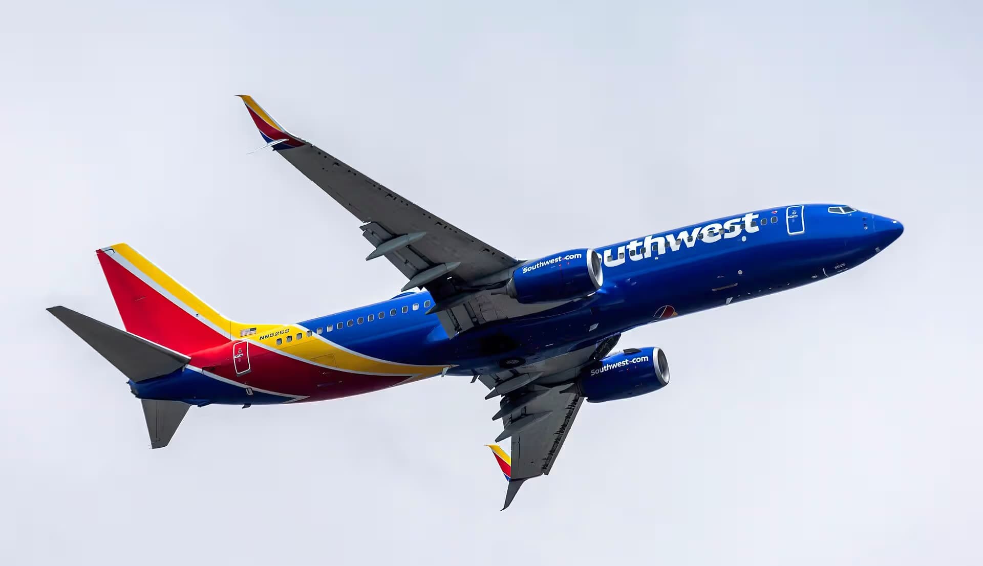 N8525S — Boeing