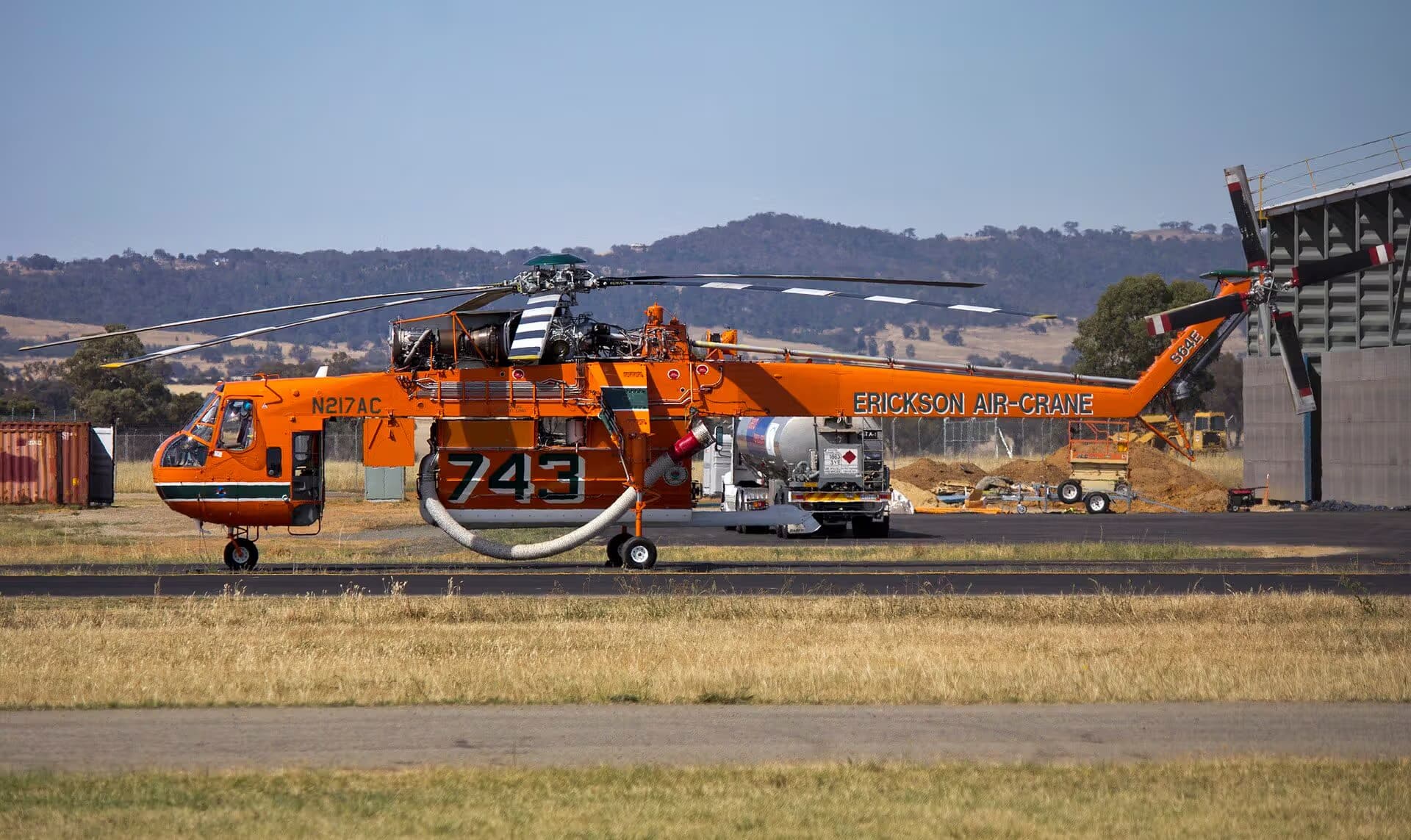 N217AC — Helicopter at Wagga Wagga Airport