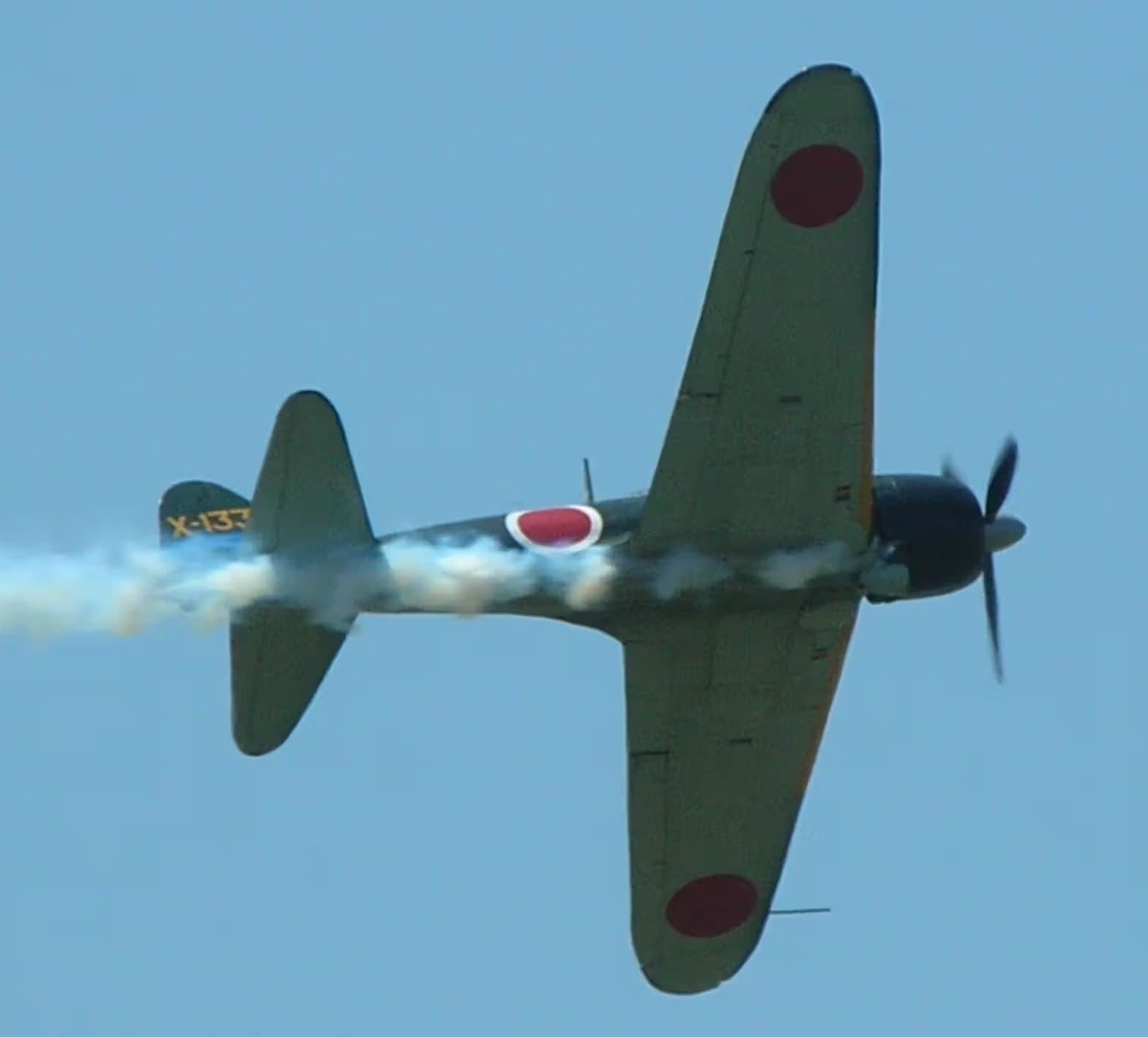 Unidentified — Single-engine aircraft