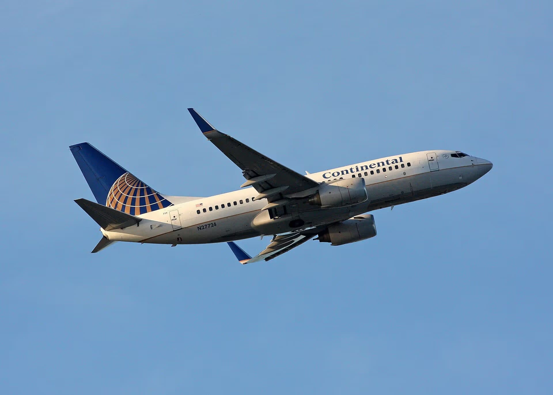 N27724 — Boeing