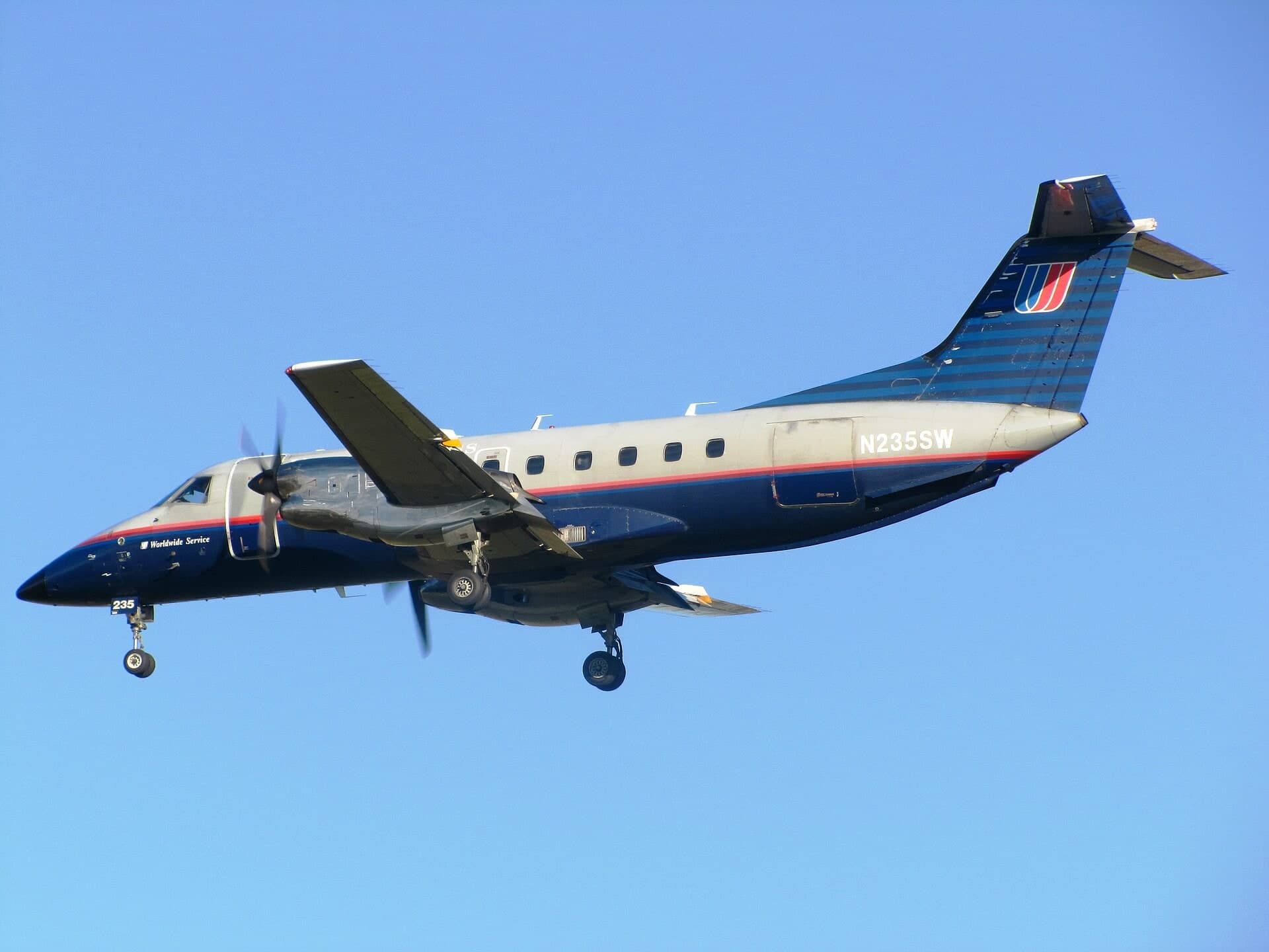 N235SW — Twin-engine aircraft