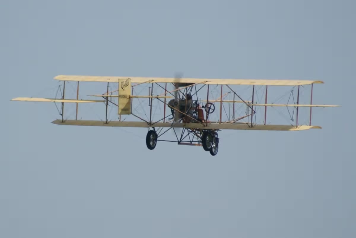 Unidentified — Aircraft