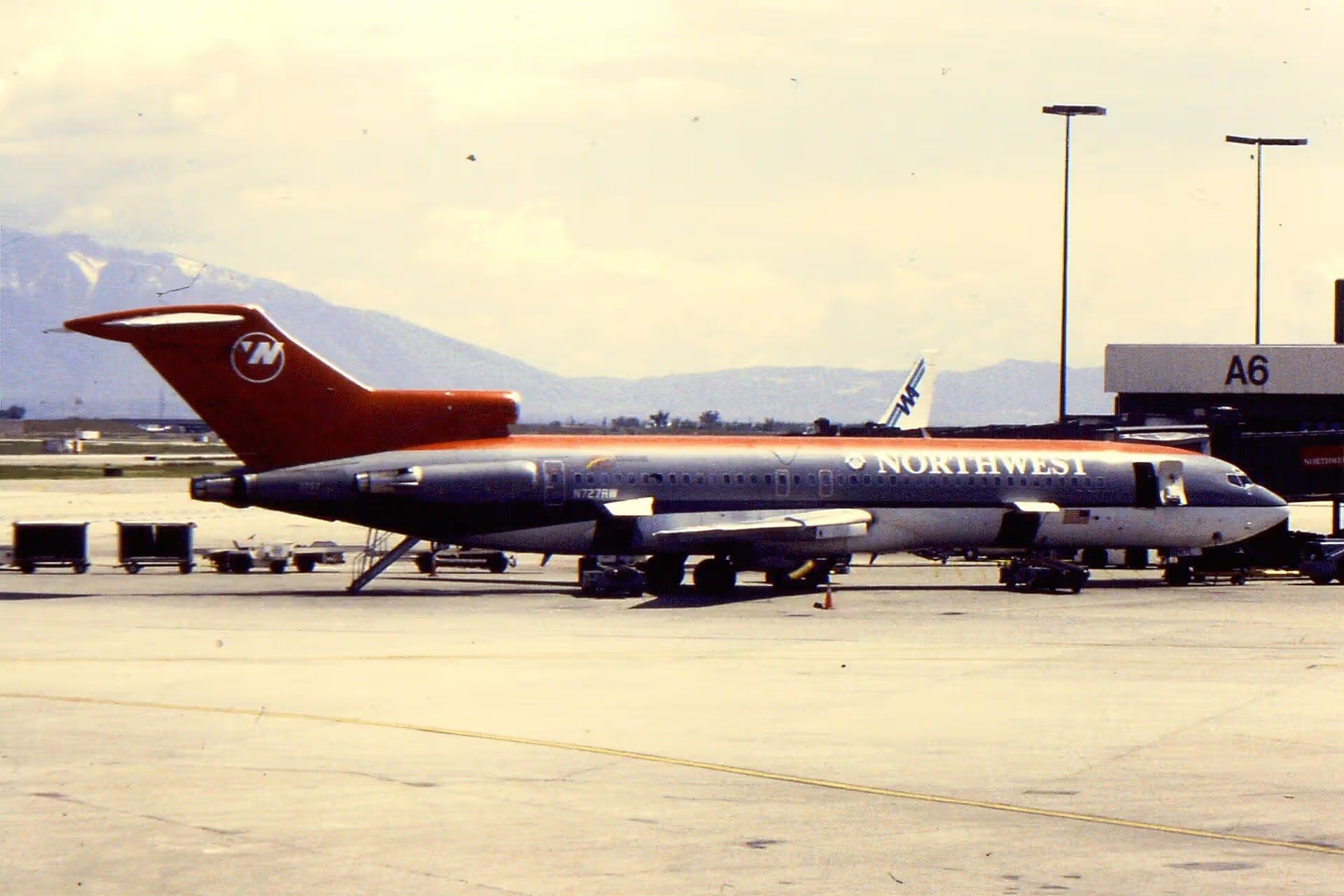 N727RW — Boeing