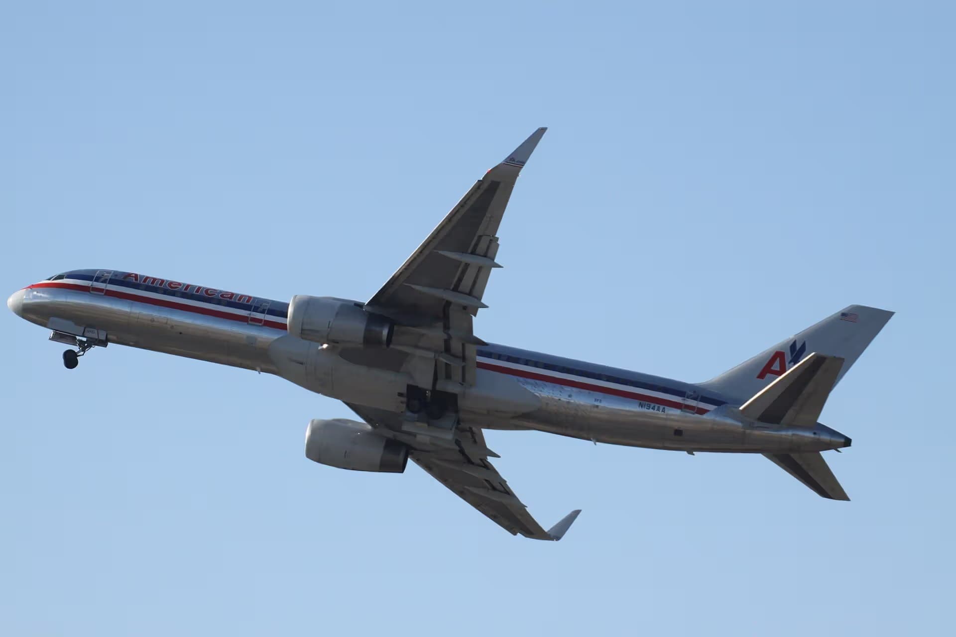 N194AA — Boeing