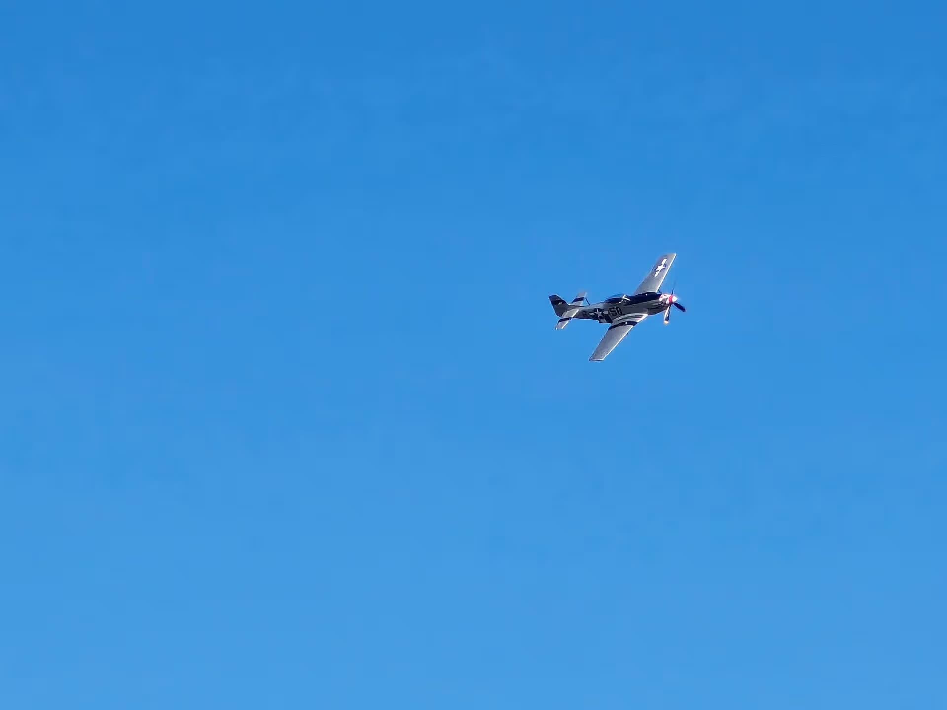 Unidentified — Single-engine aircraft