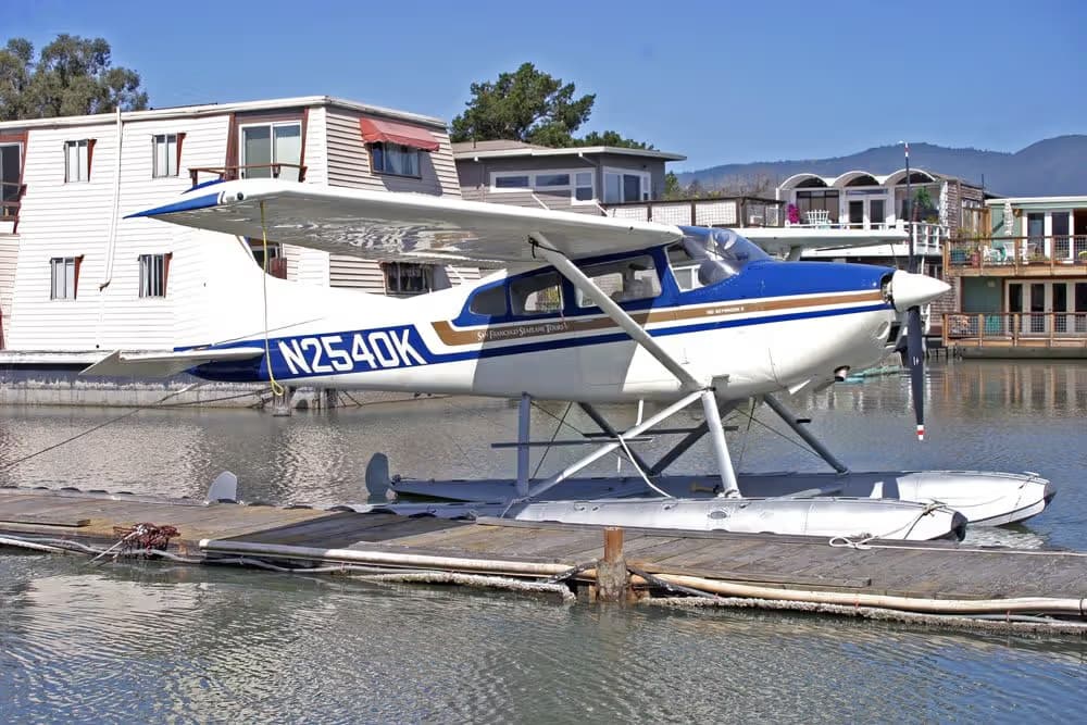 N2540K — Floatplane