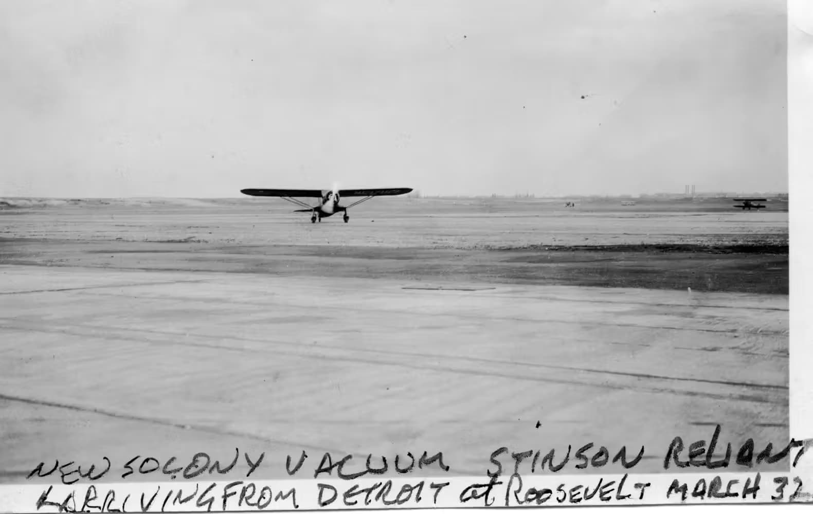 Unidentified — Single-engine aircraft