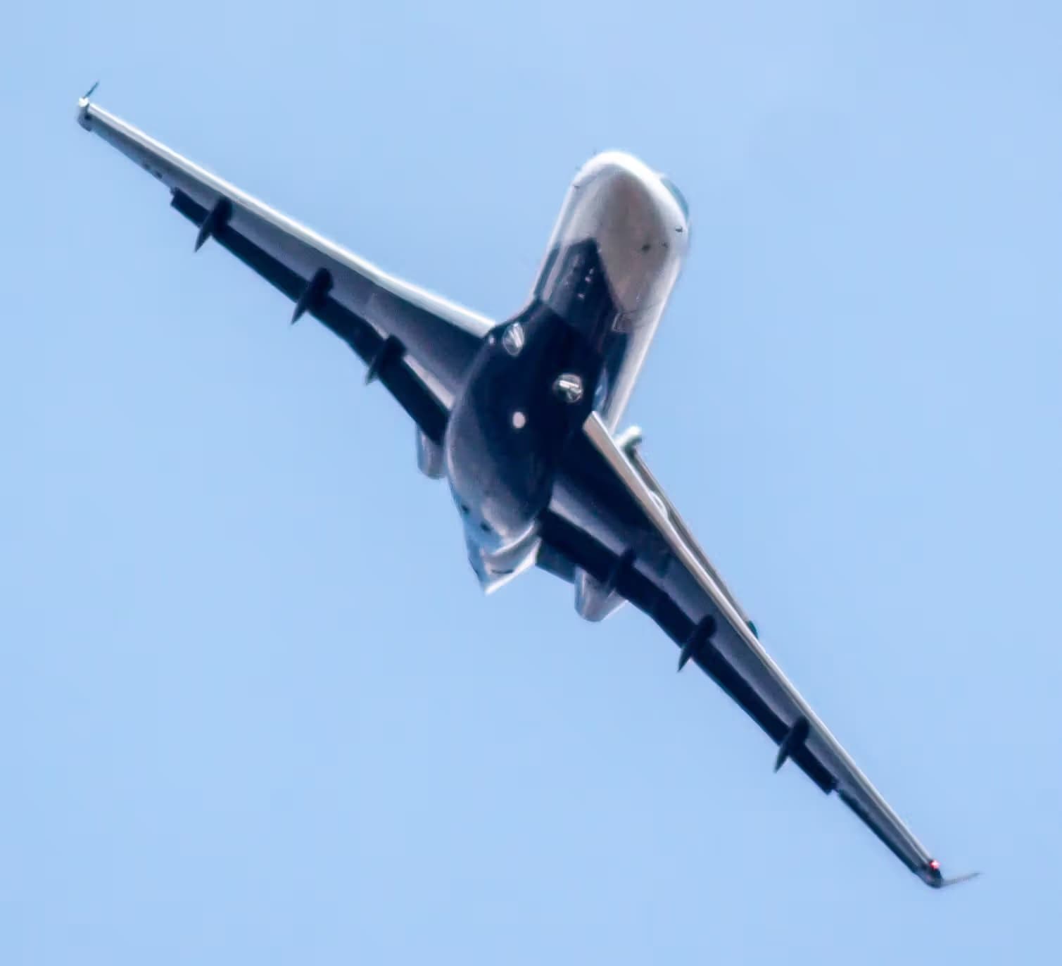 N676EE — Business jet