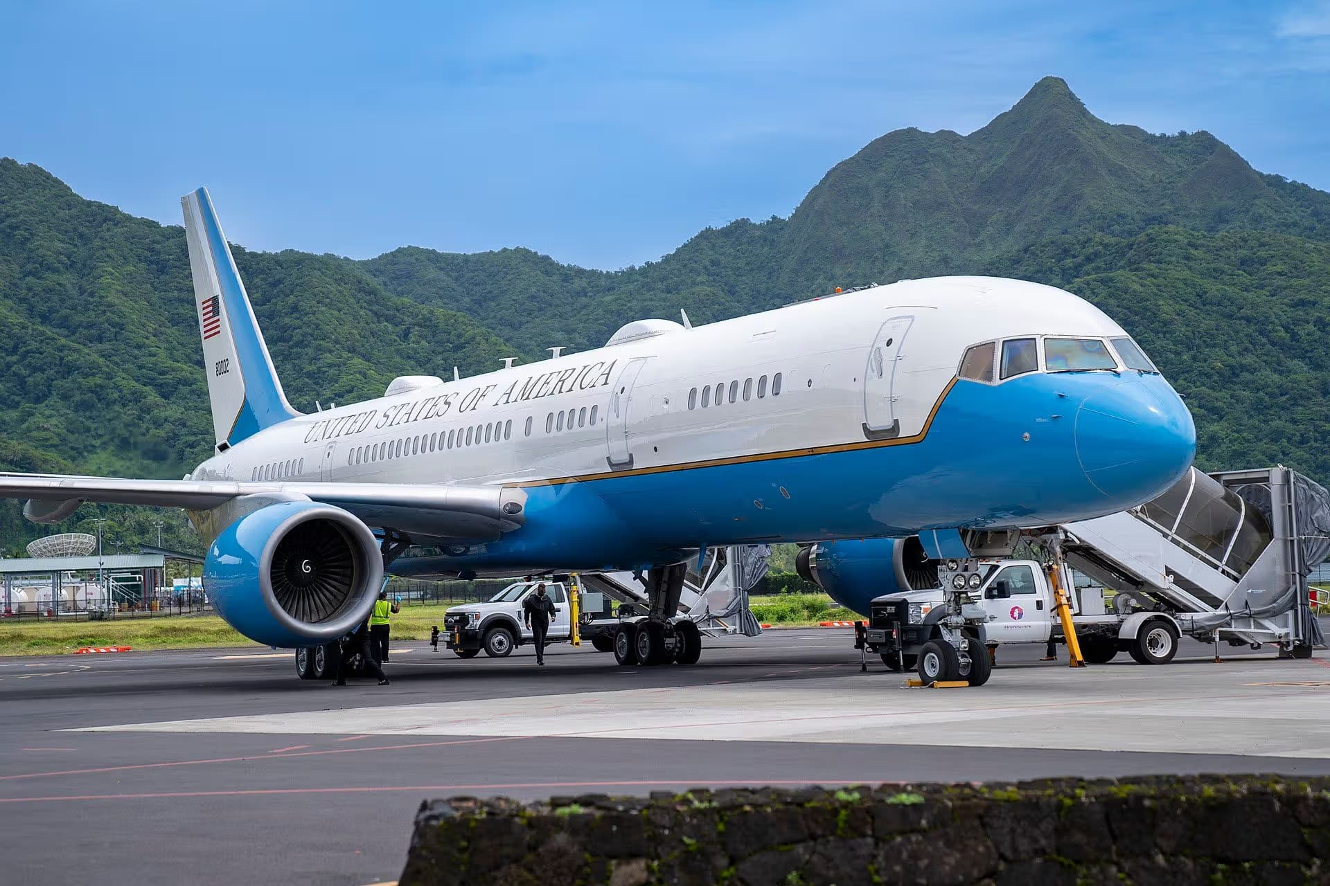 Unidentified — Boeing
