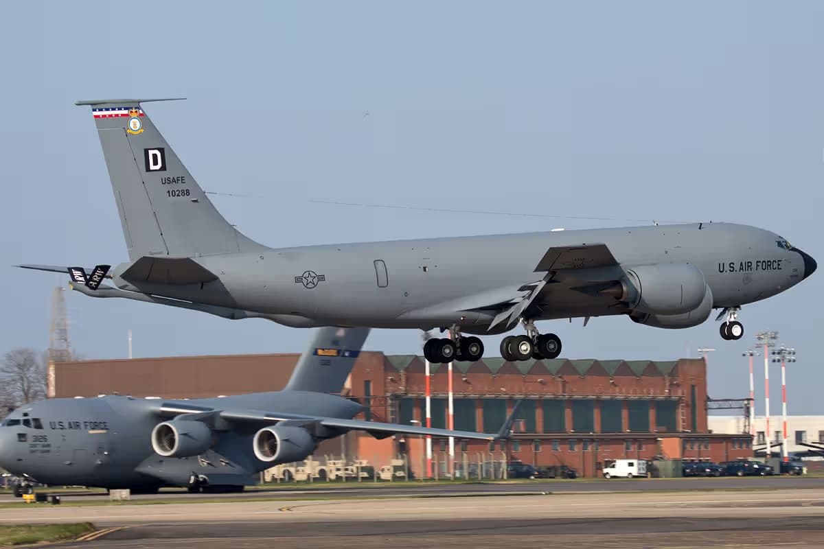 Unidentified — Boeing
