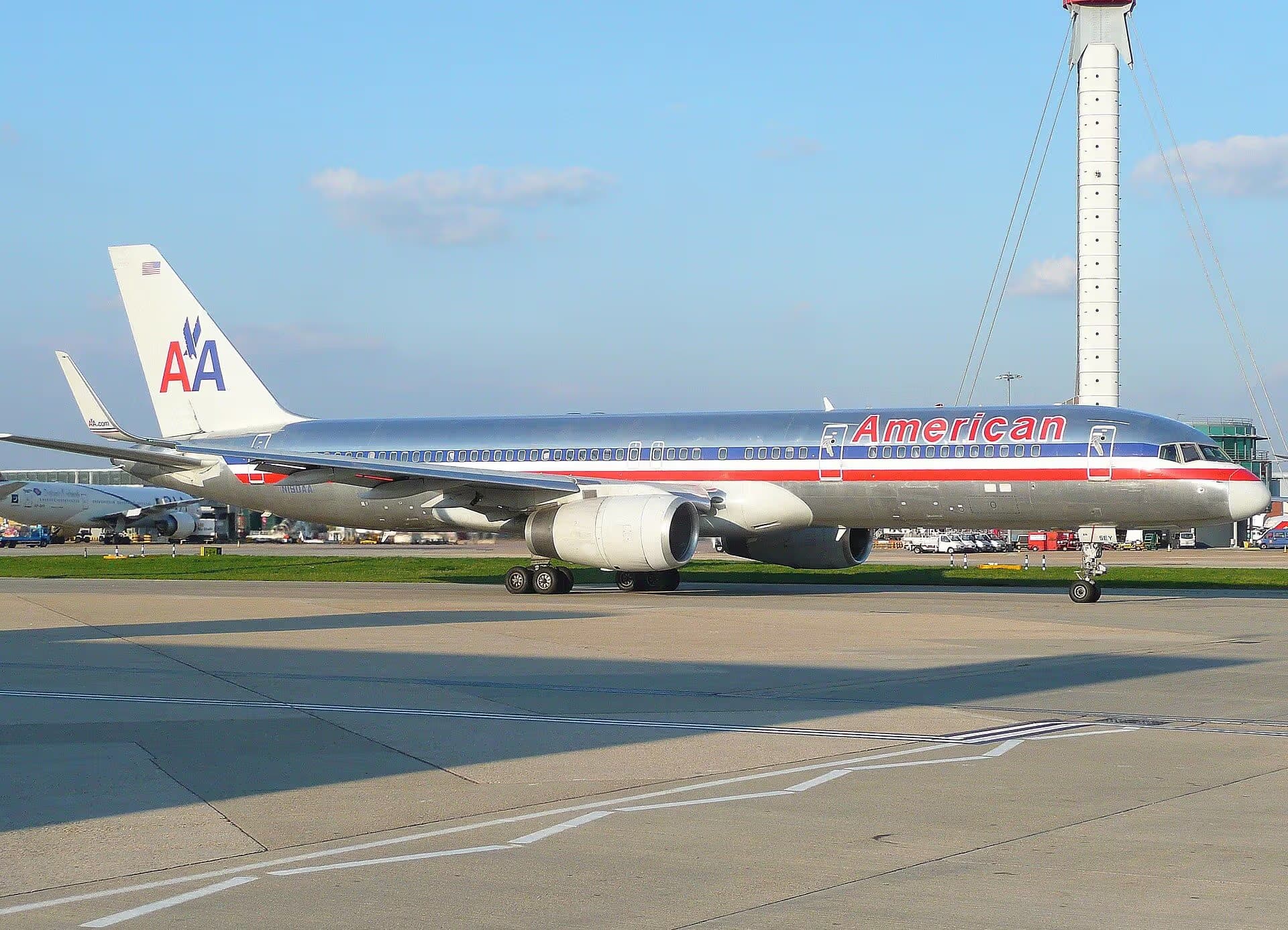 N190AA — Boeing