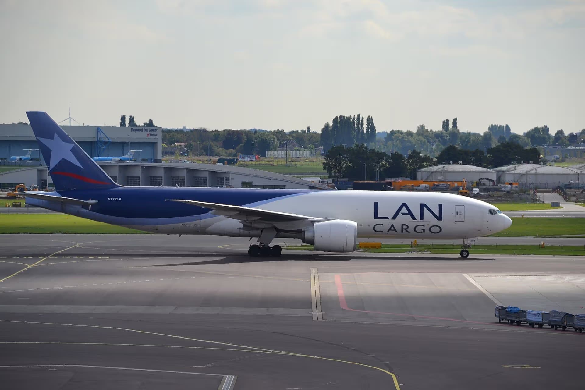 N772LA — Boeing