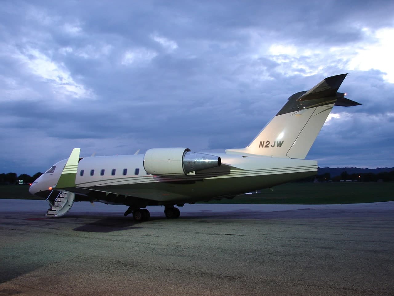 N2JW — Bombardier