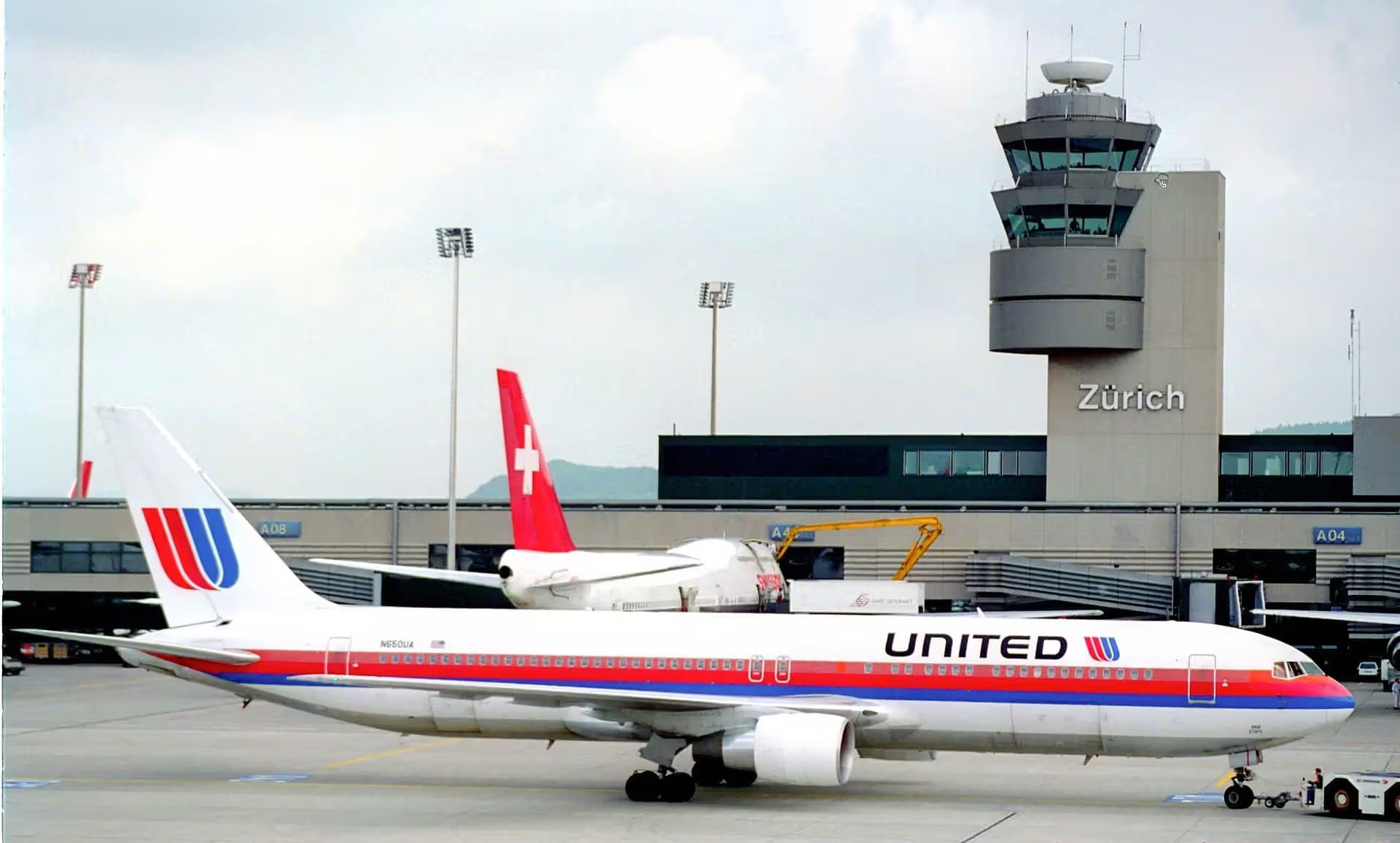 N650UA — Twin-engine aircraft