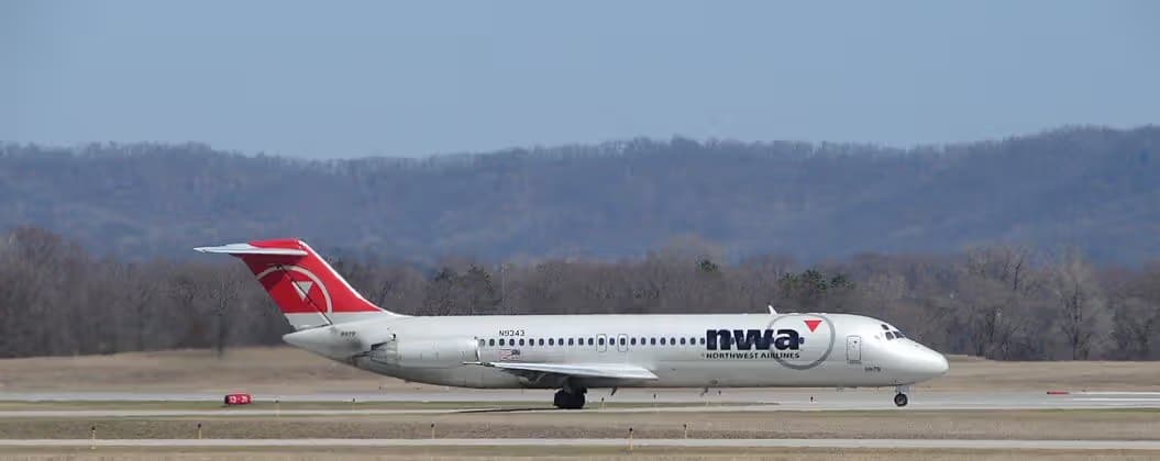 N9343 — Douglas