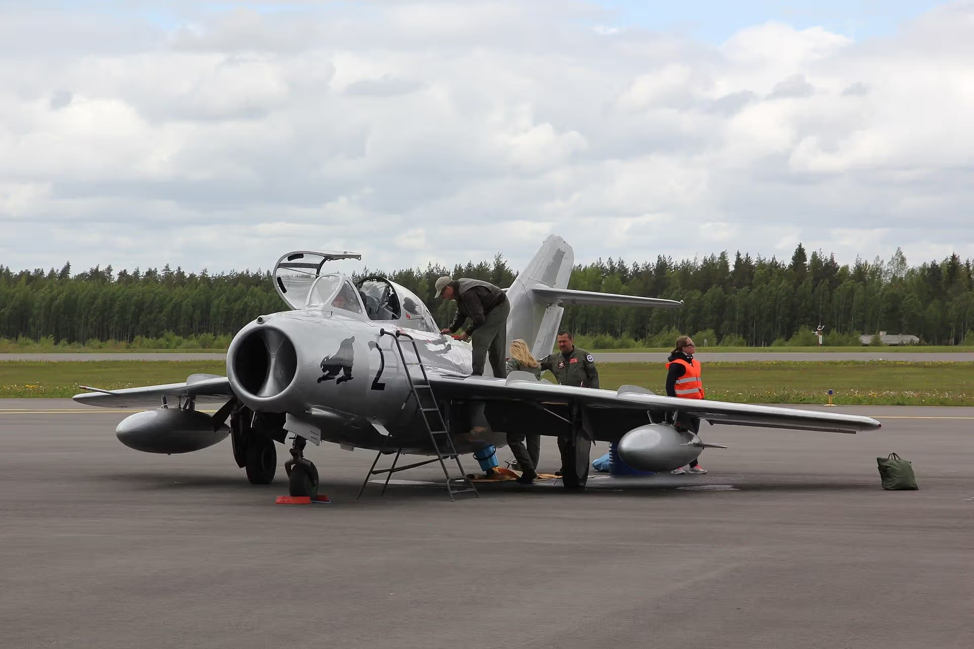N104CJ — Warbird