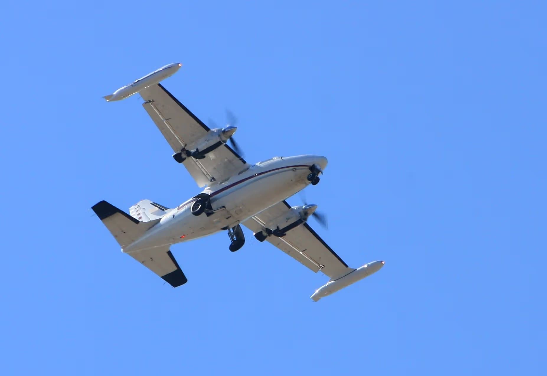 N281MA — Twin-engine aircraft